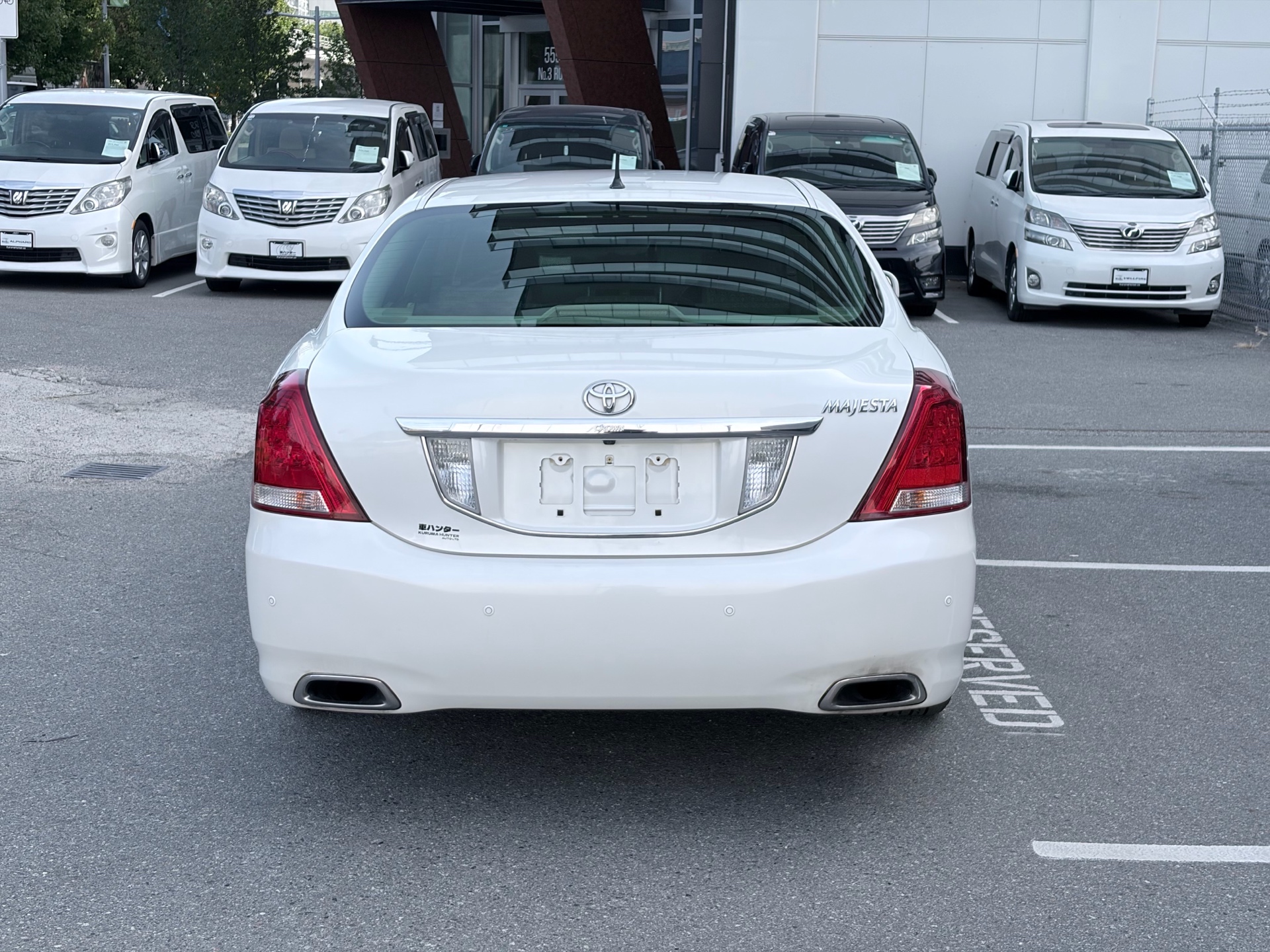 Vehicle photo 5