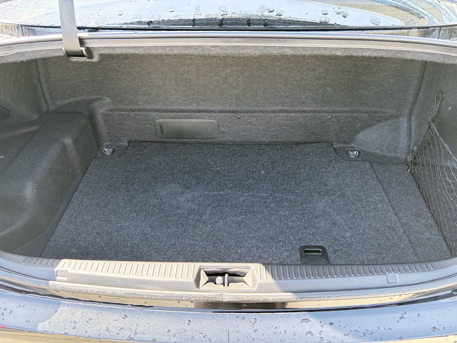 Vehicle photo 18