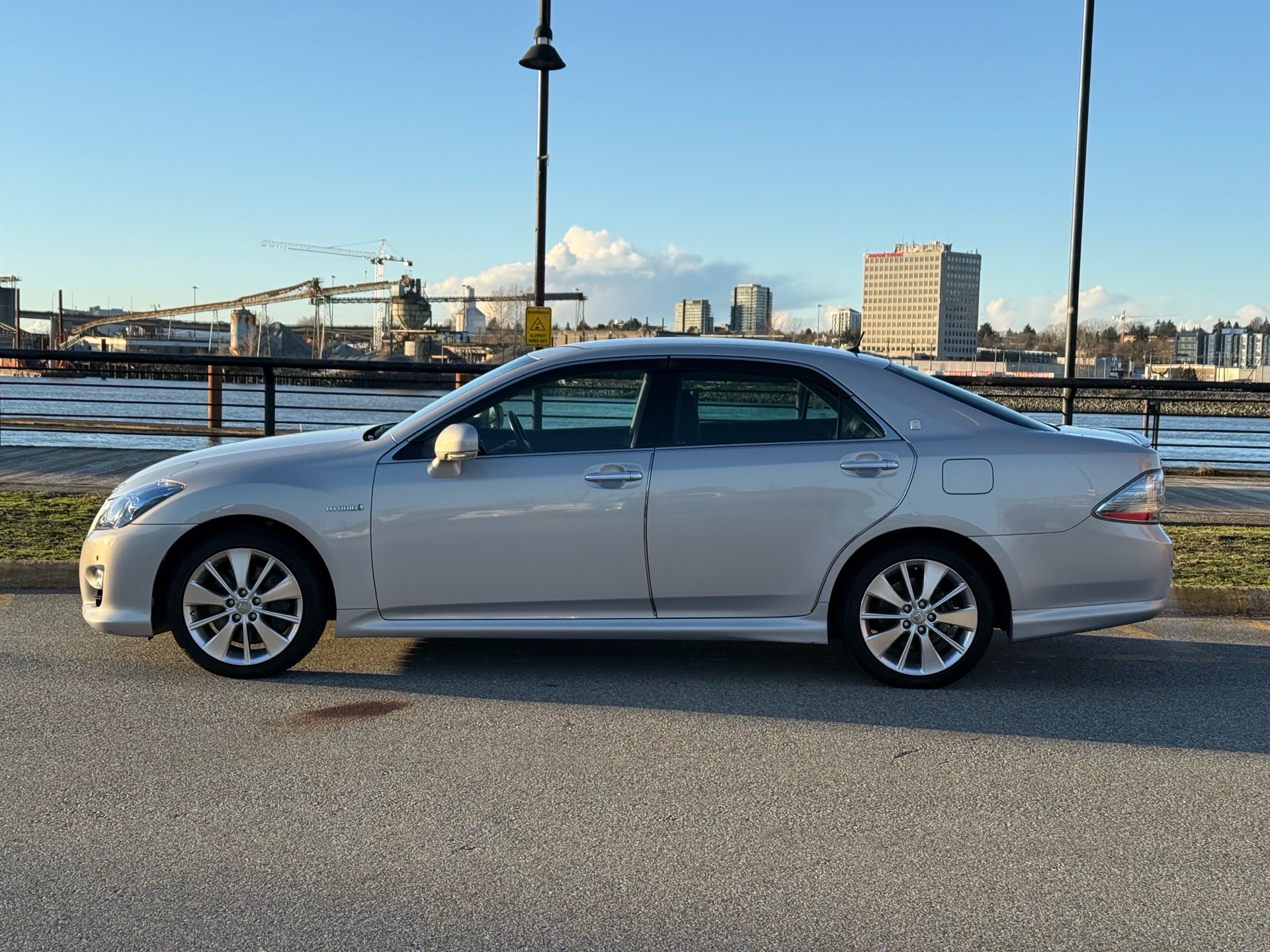 Vehicle photo 3