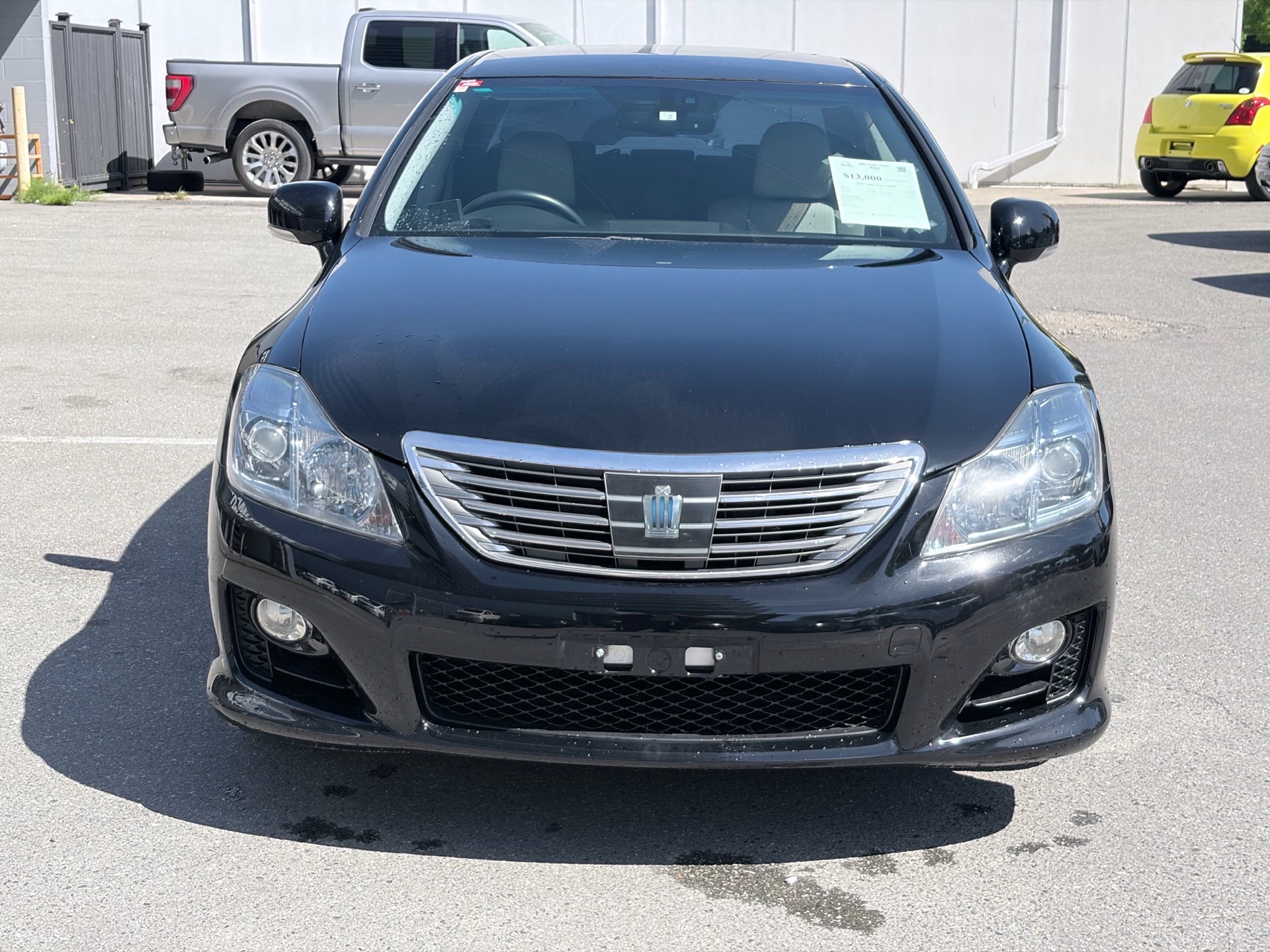 Vehicle photo 2