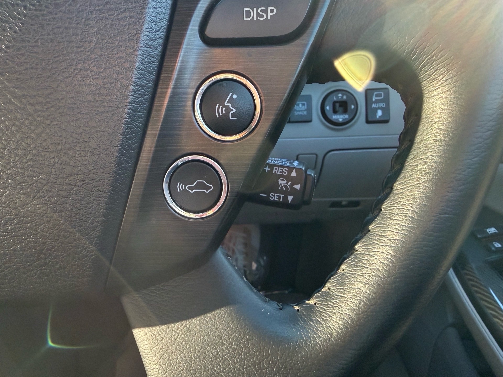 Vehicle photo 19