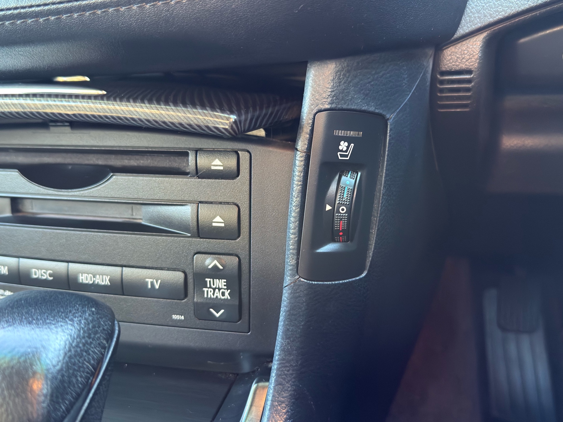 Vehicle photo 10