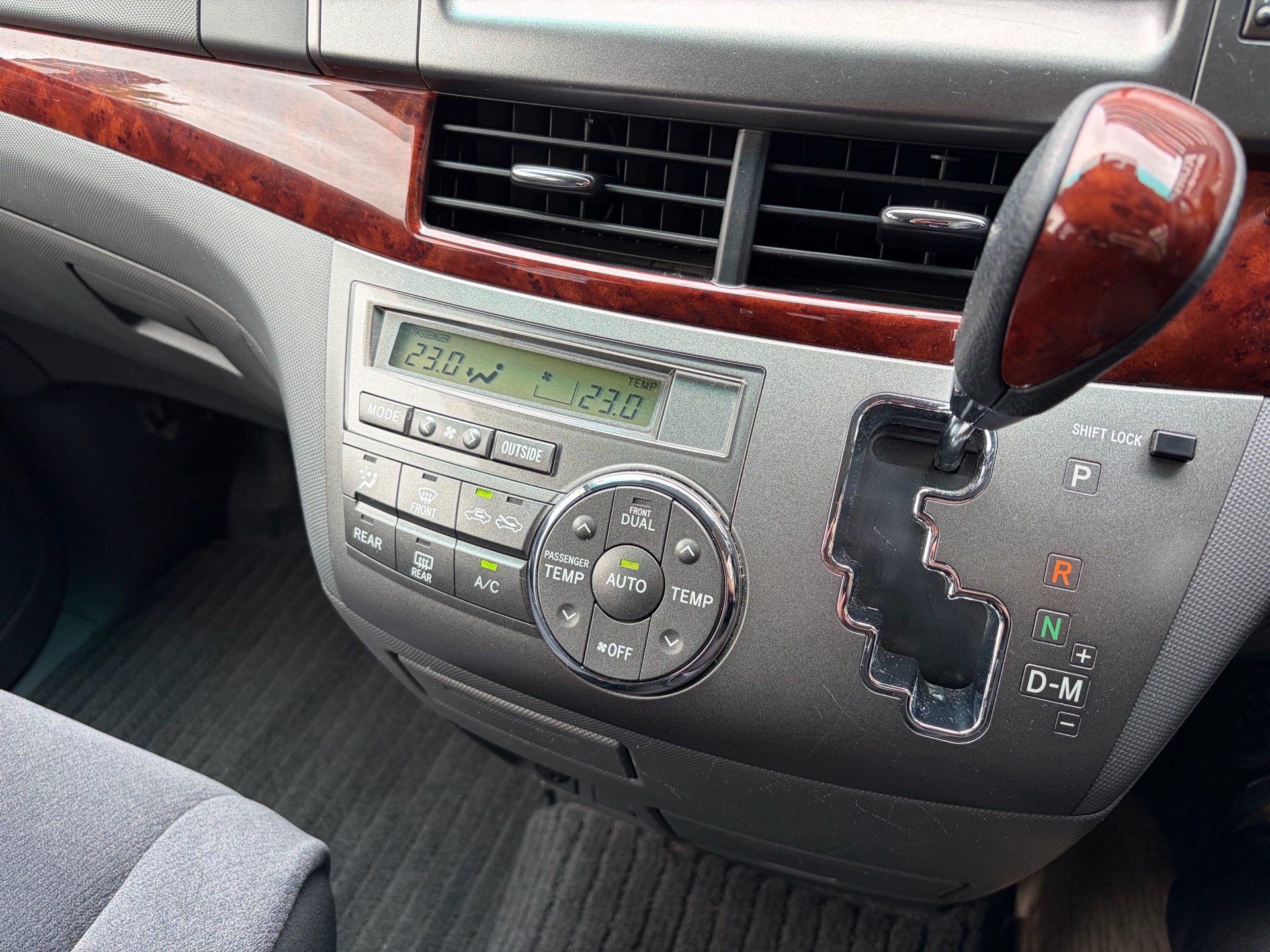 Vehicle photo 10