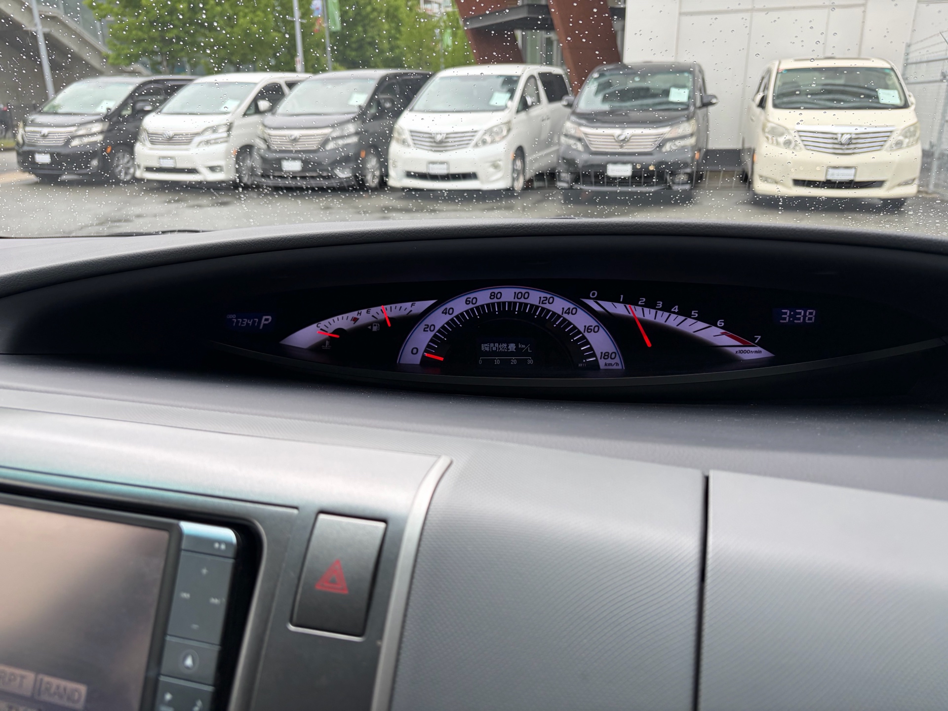 Vehicle photo 9