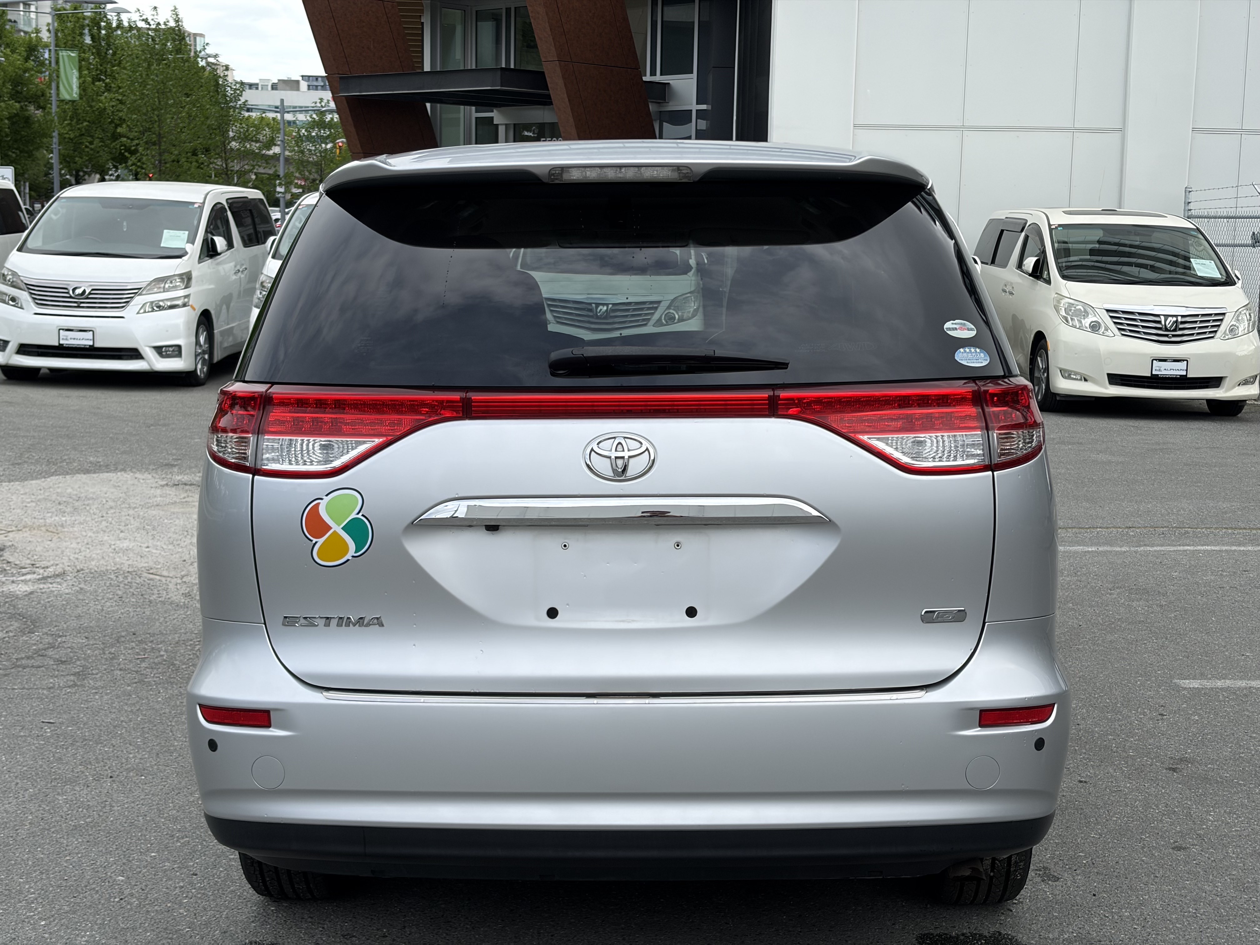 Vehicle photo 5