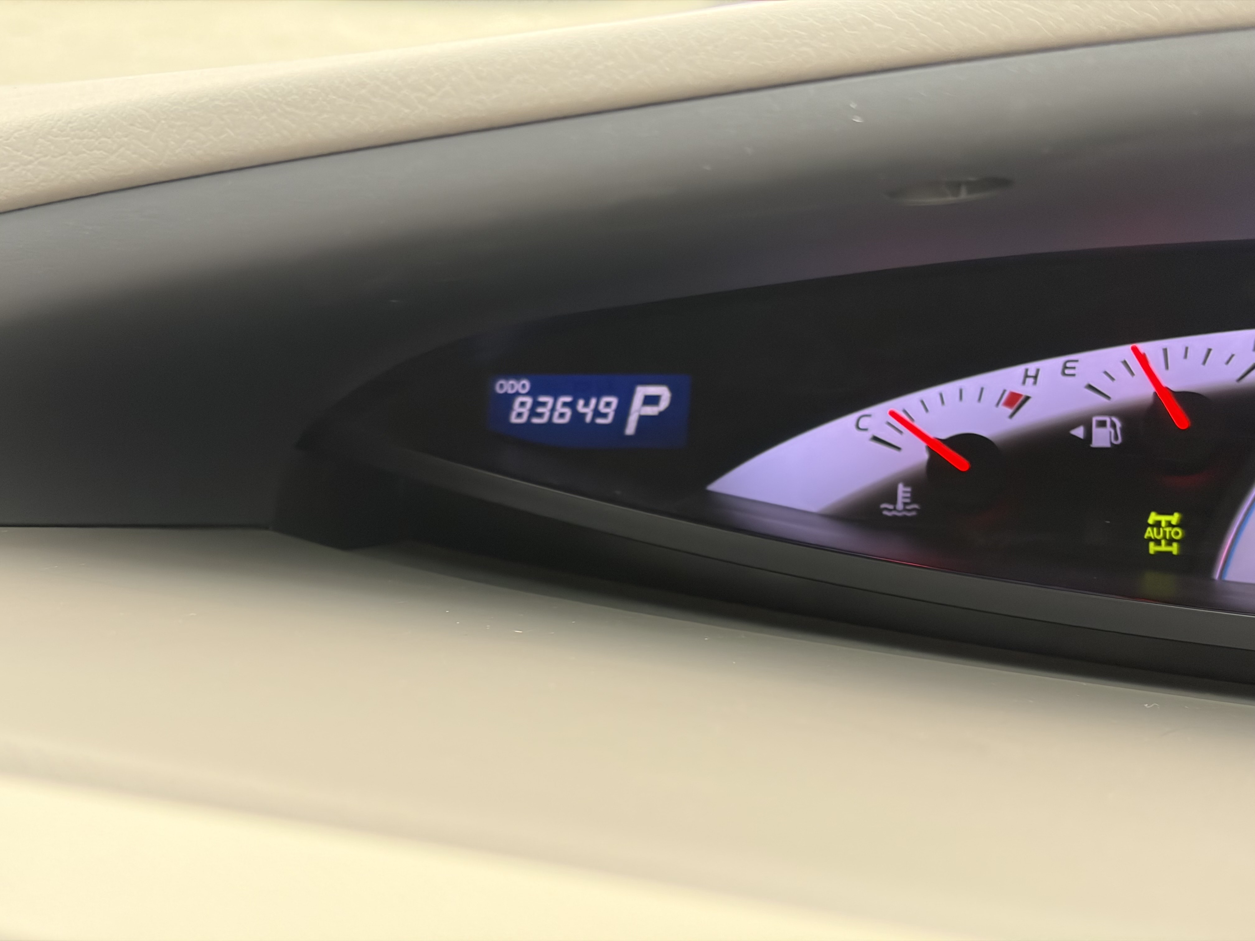 Vehicle photo 9