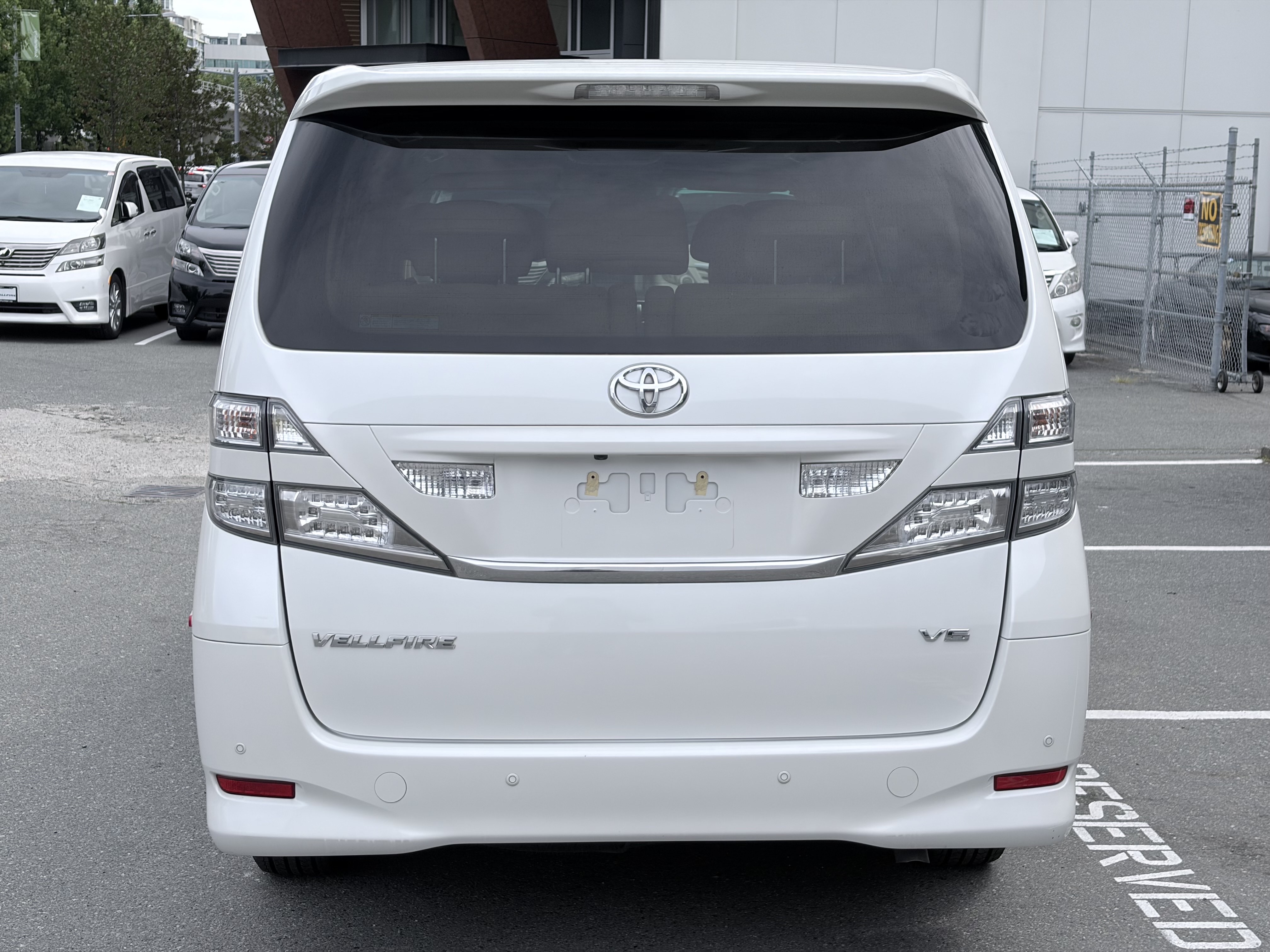 Vehicle photo 5