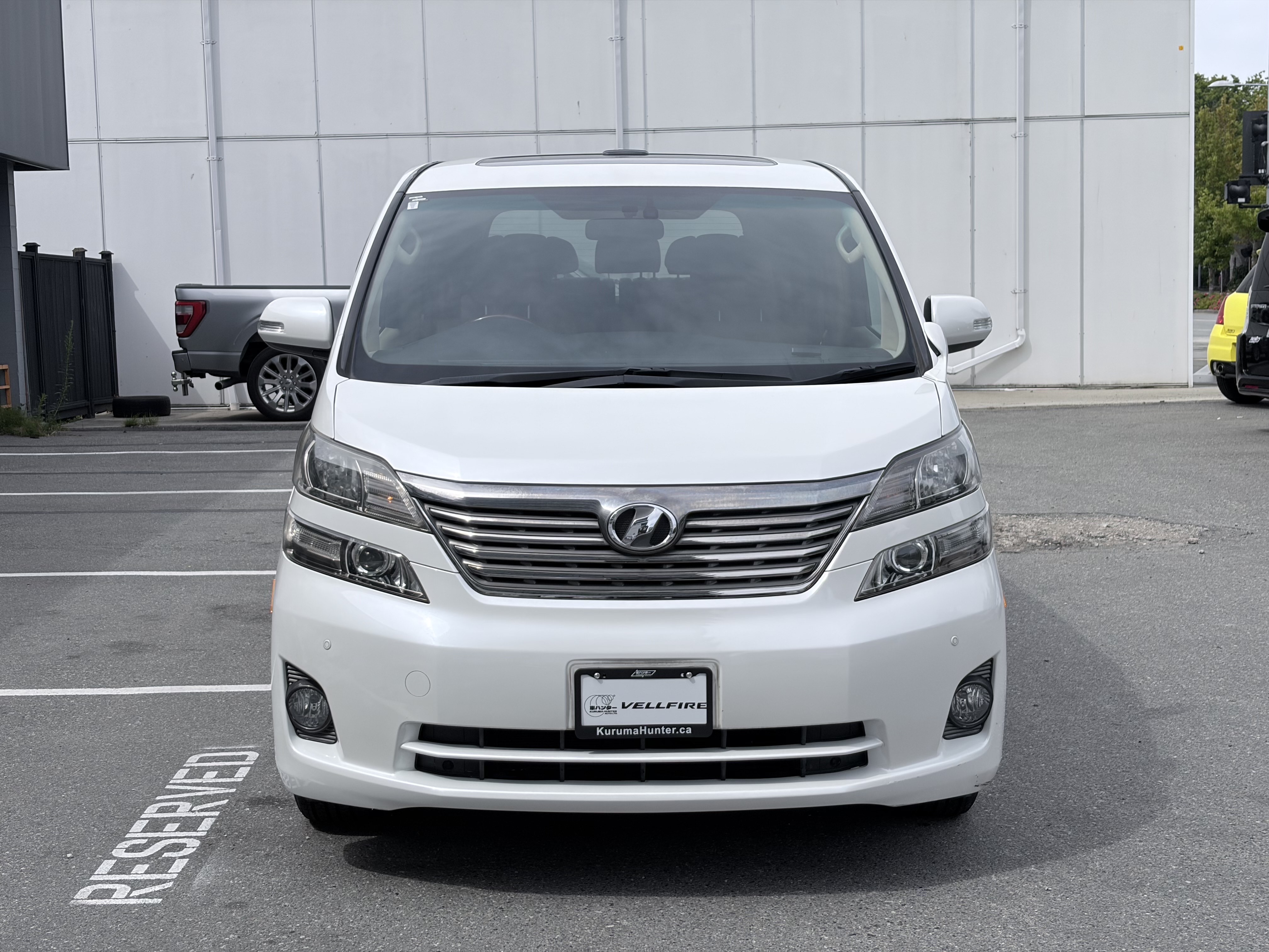 Vehicle photo 2
