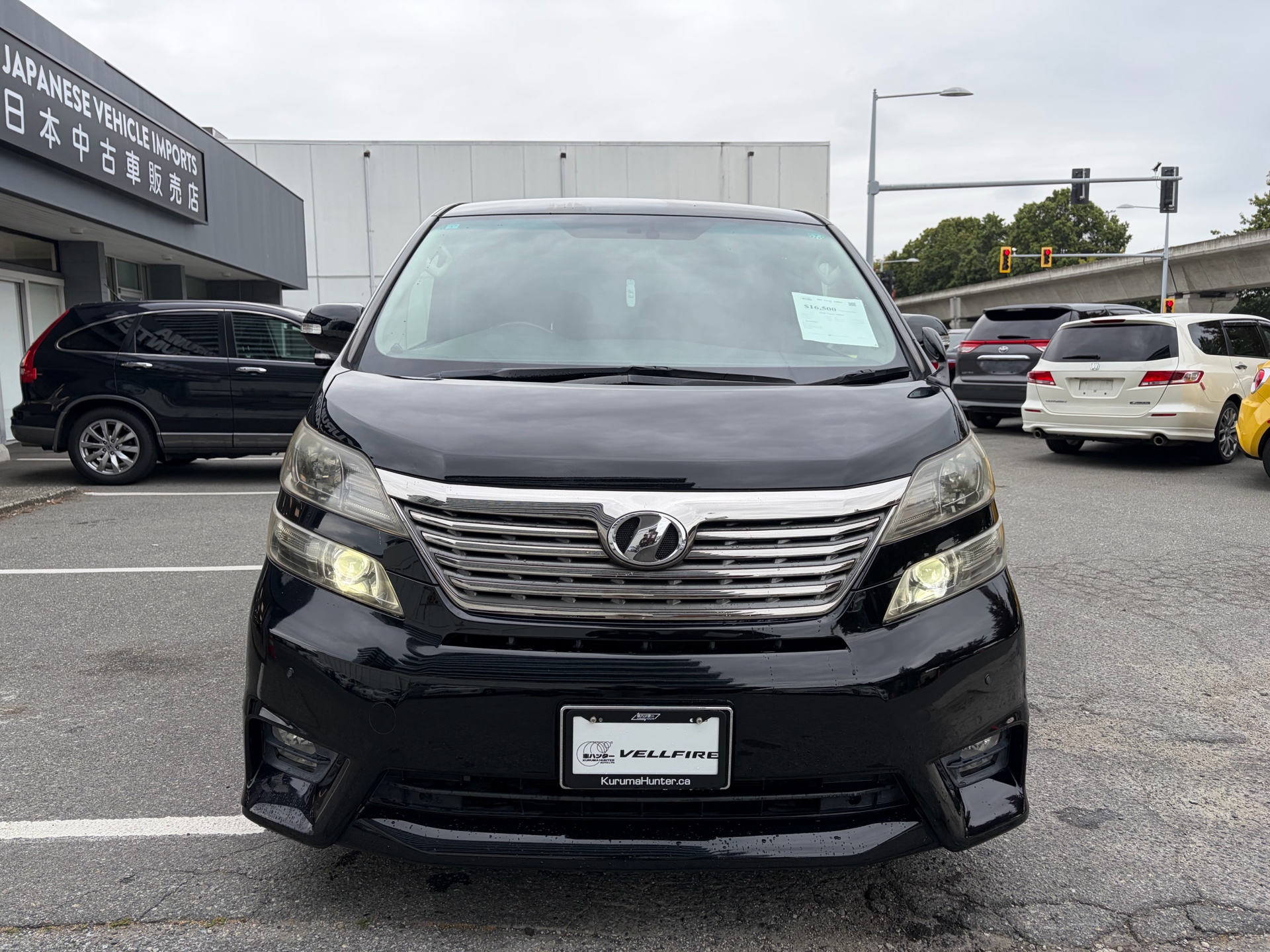 Vehicle photo 2