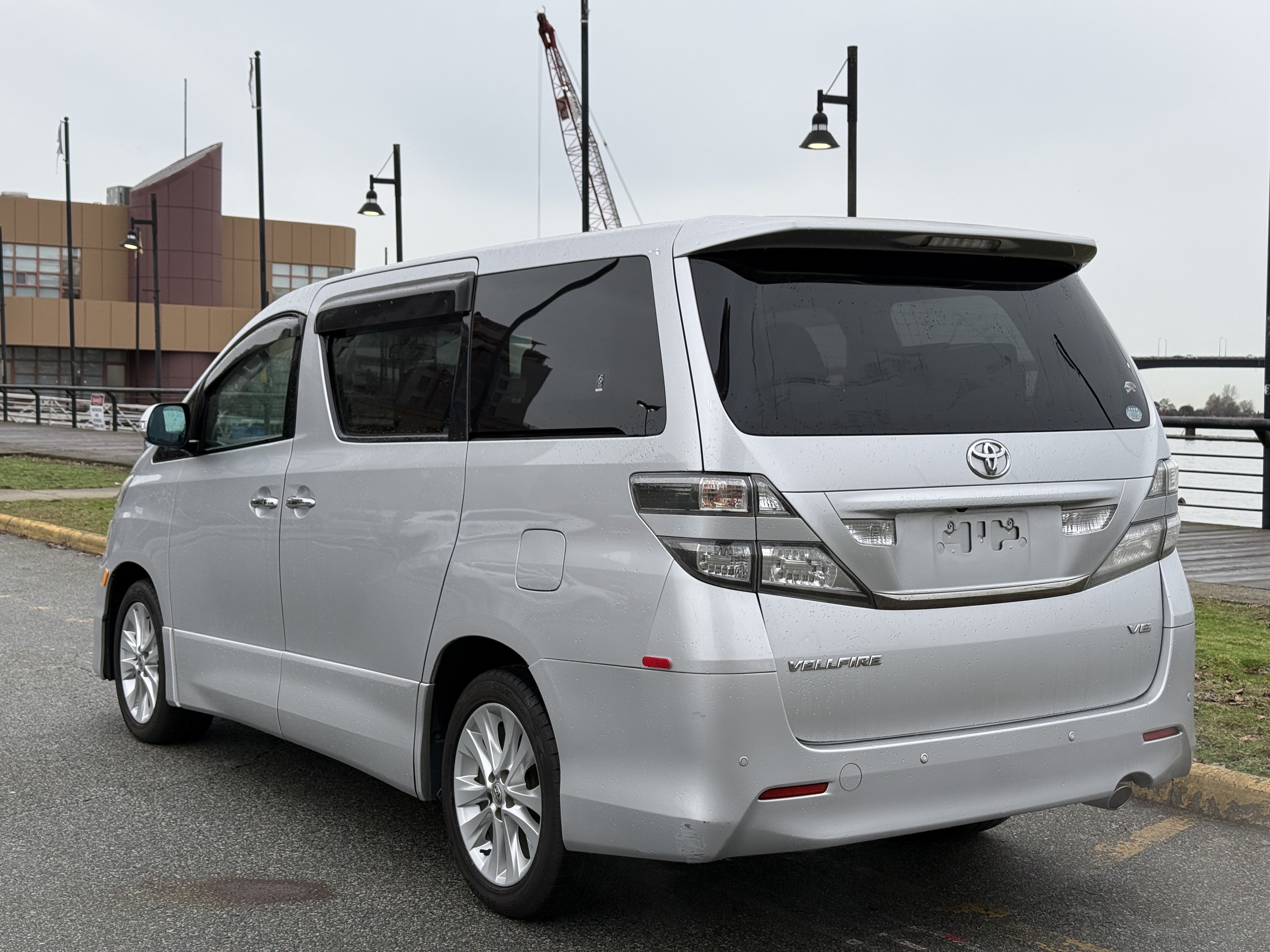 Vehicle photo 3