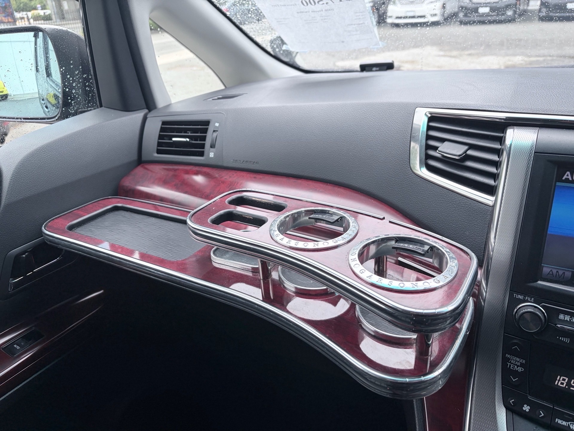 Vehicle photo 17