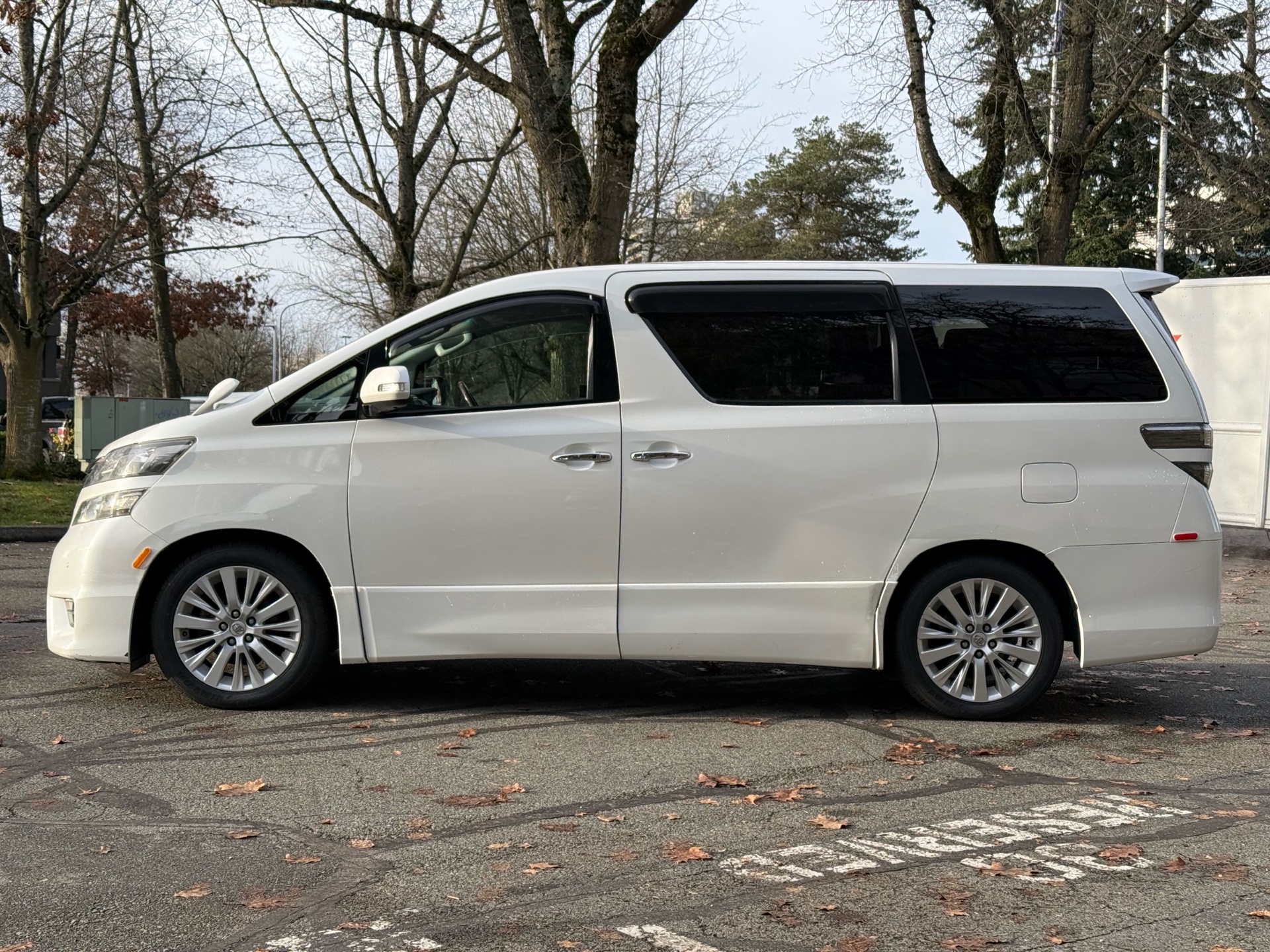Vehicle photo 3