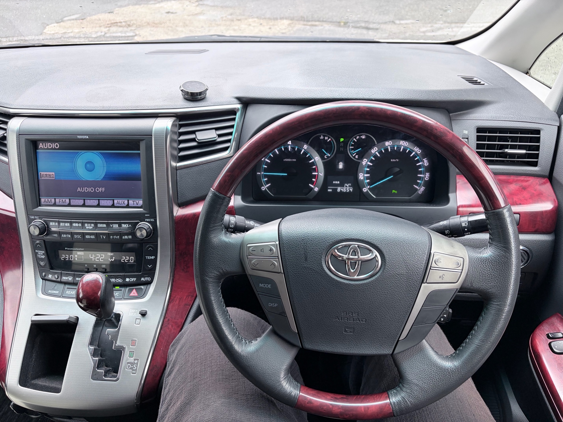 Vehicle photo 8