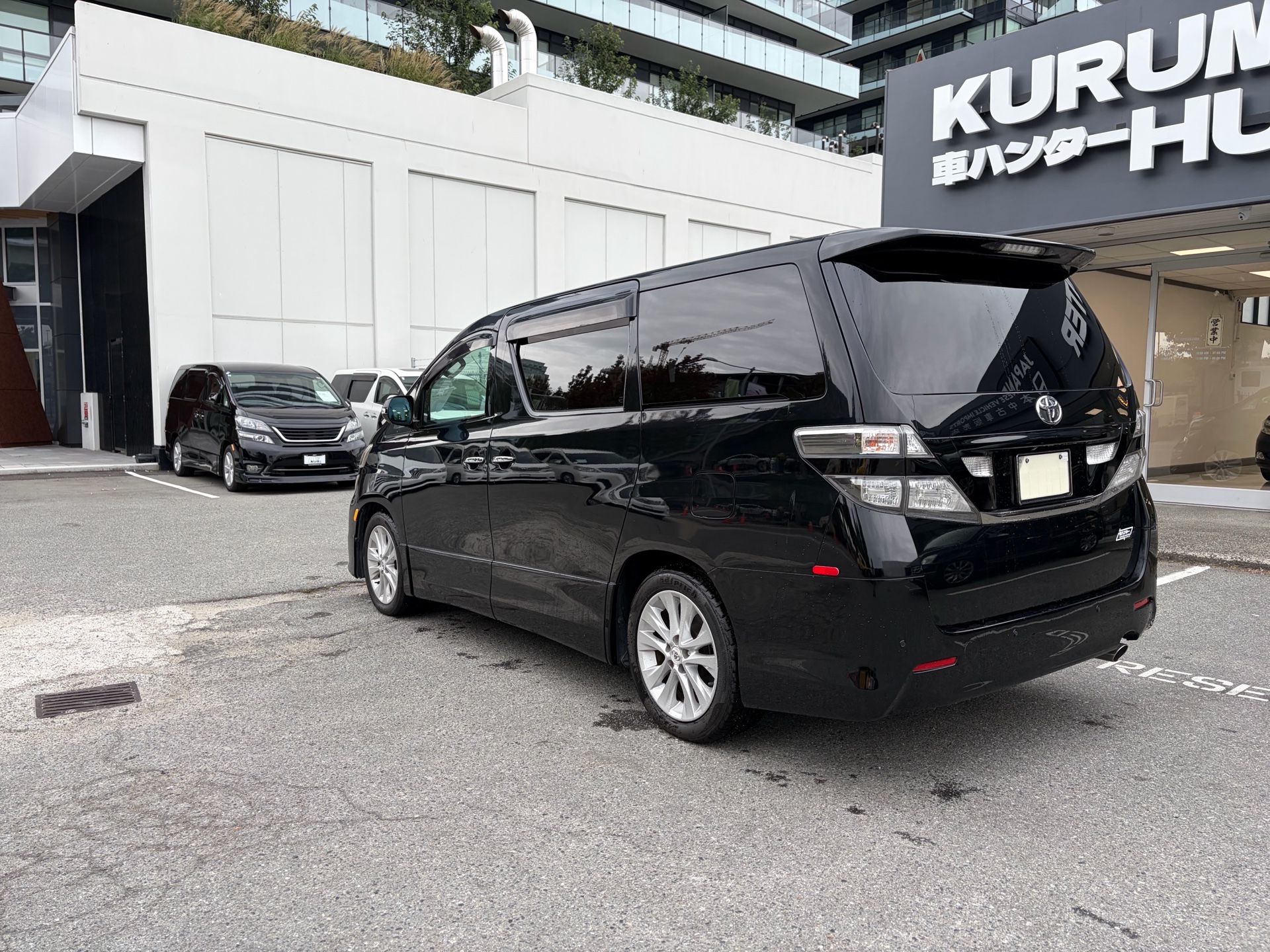 Vehicle photo 6