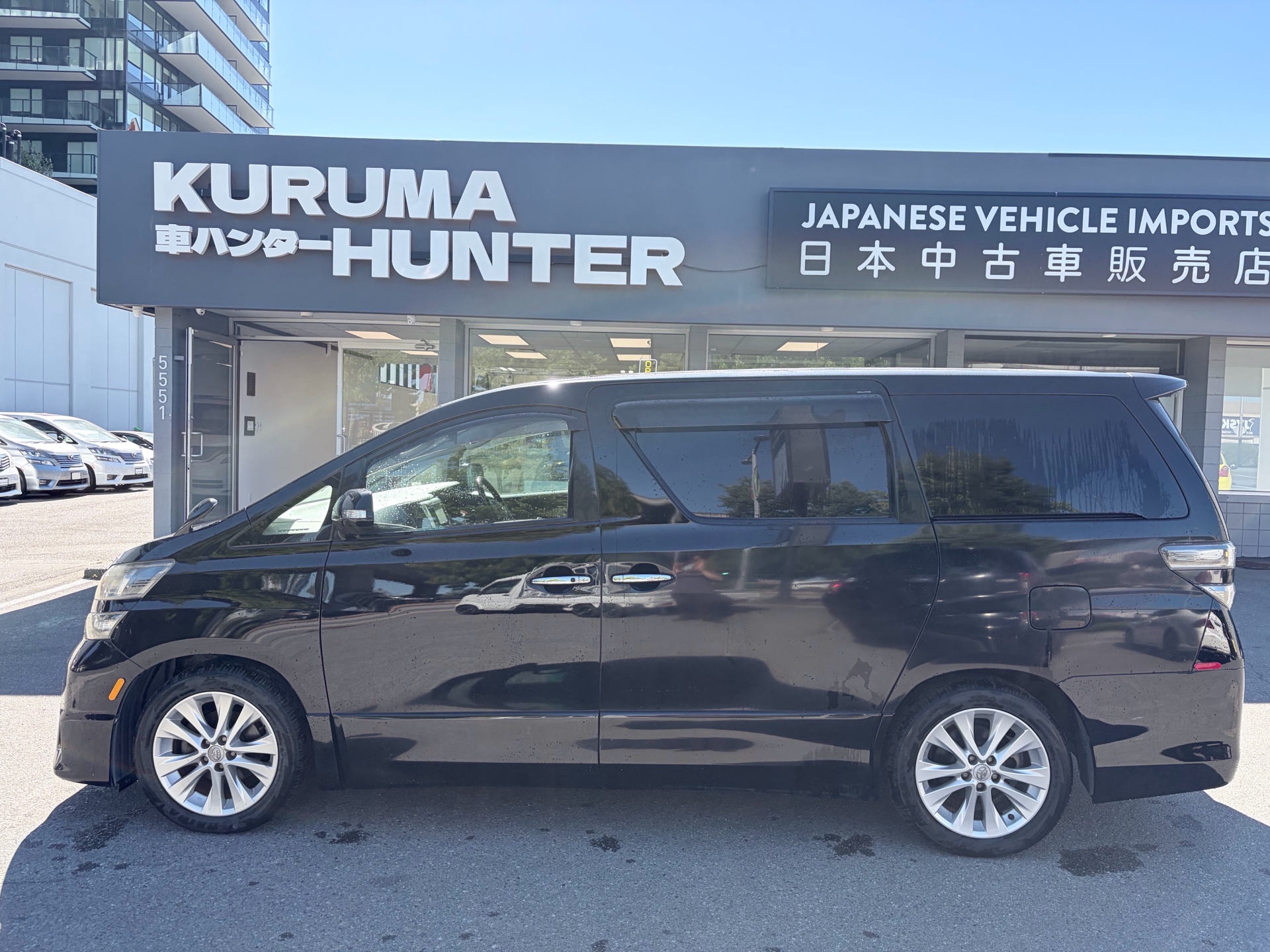 Vehicle photo 4
