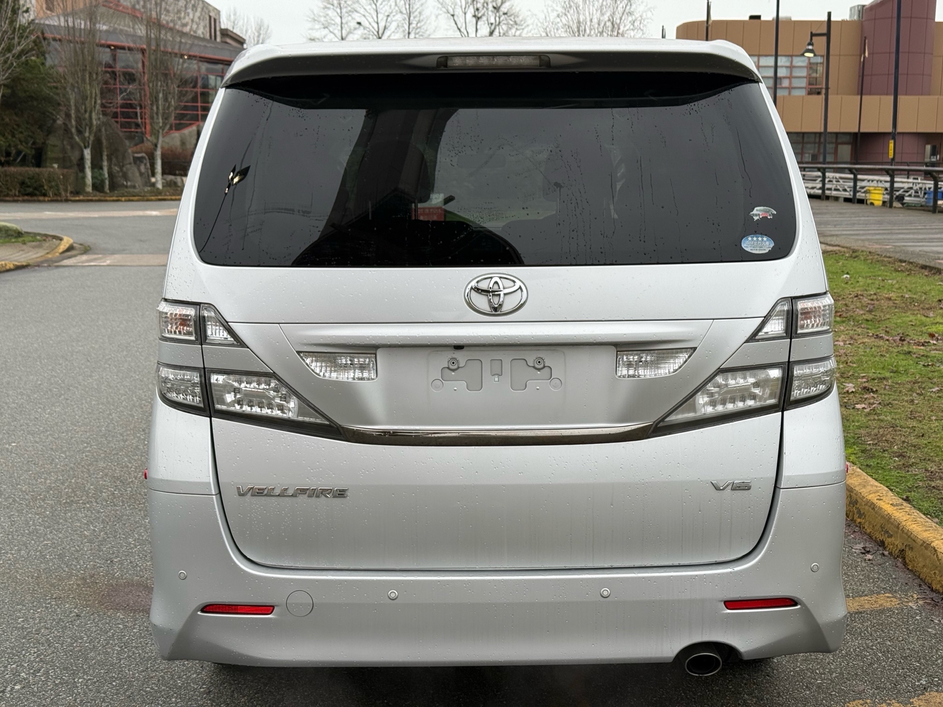 Vehicle photo 5