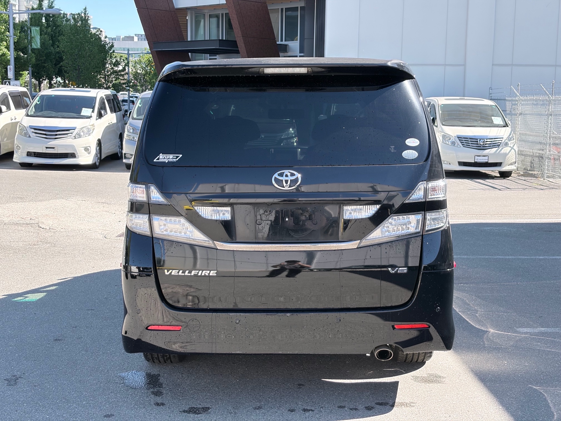 Vehicle photo 6