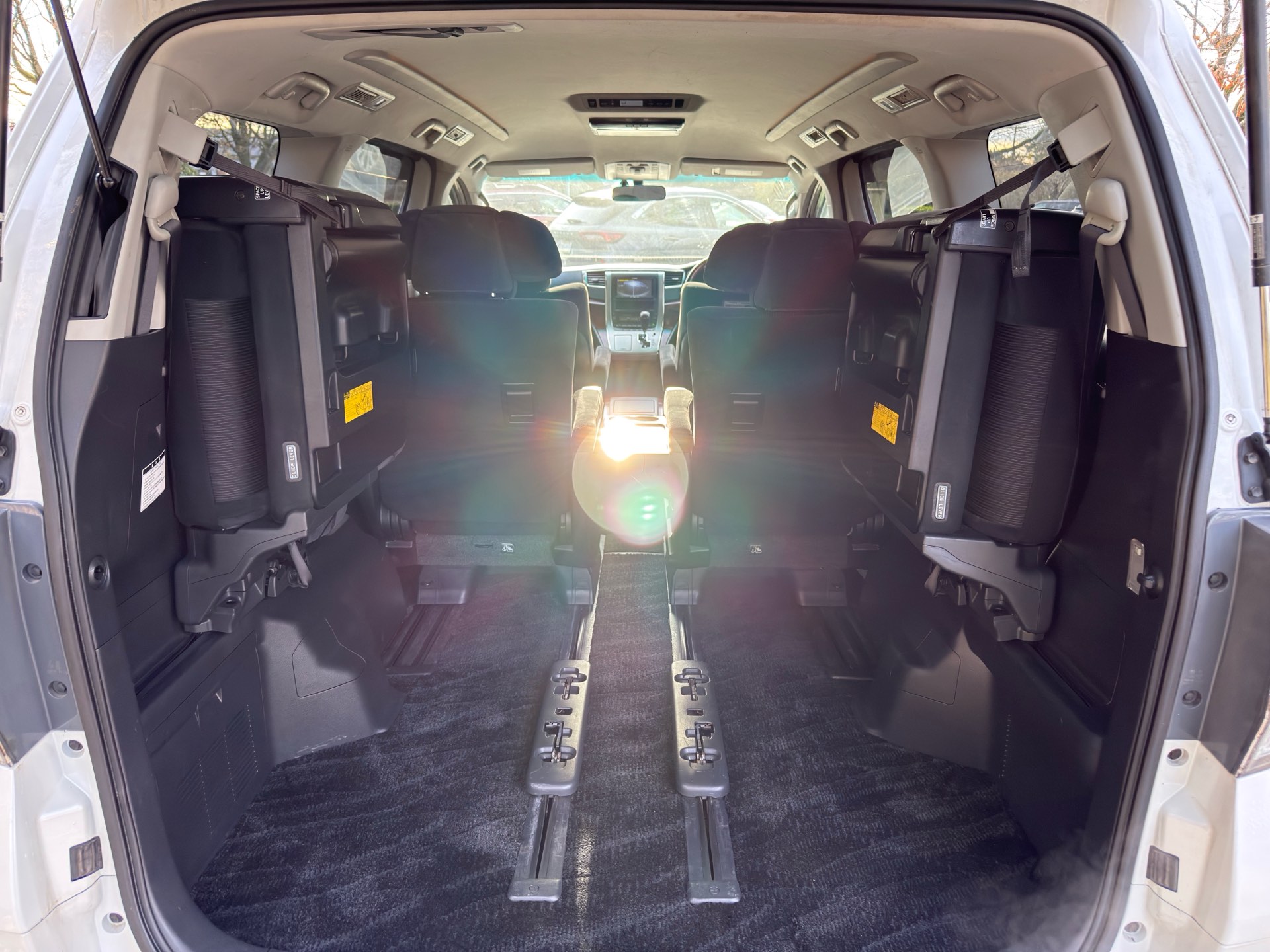 Vehicle photo 14