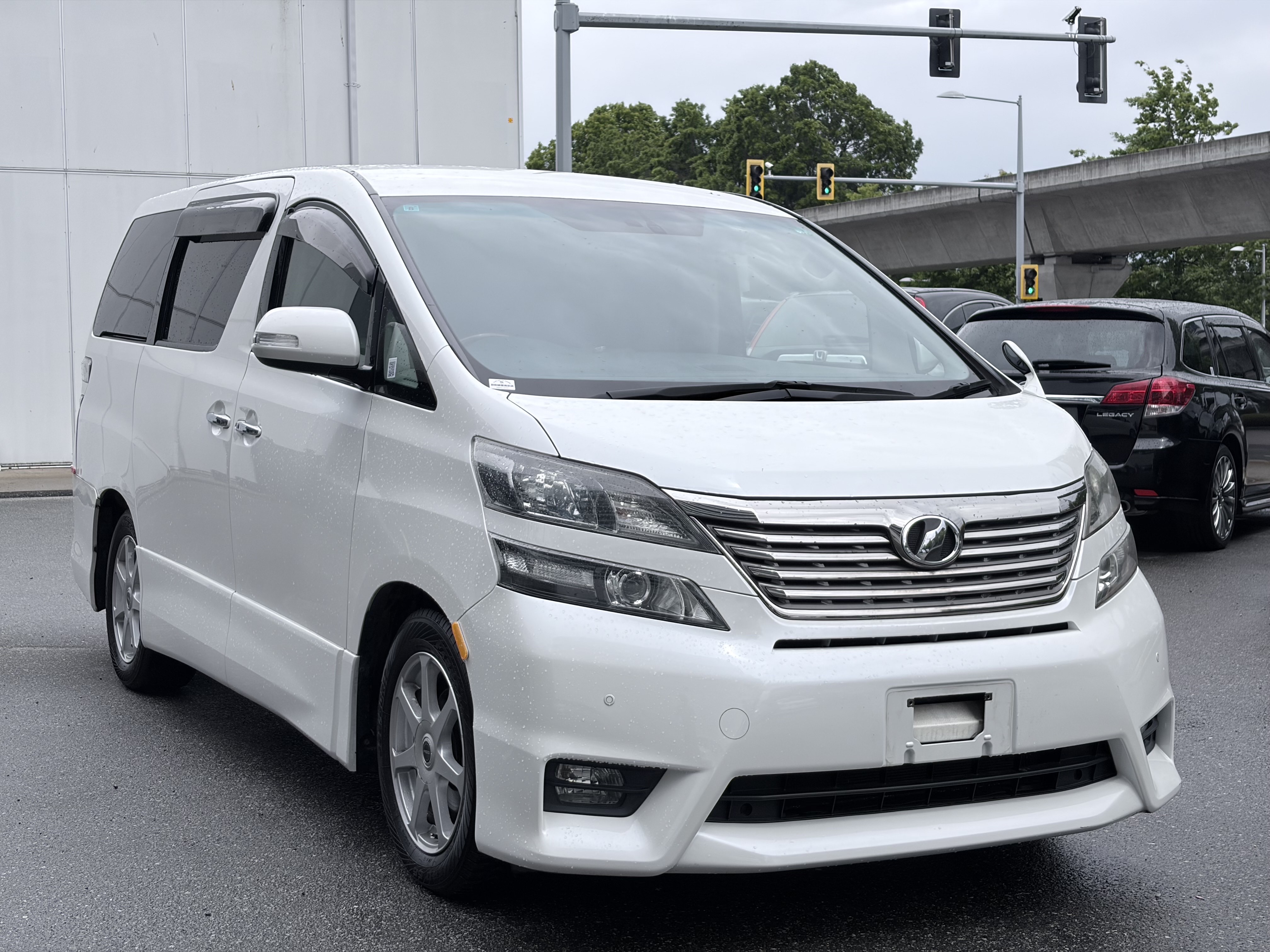 Vehicle photo 3