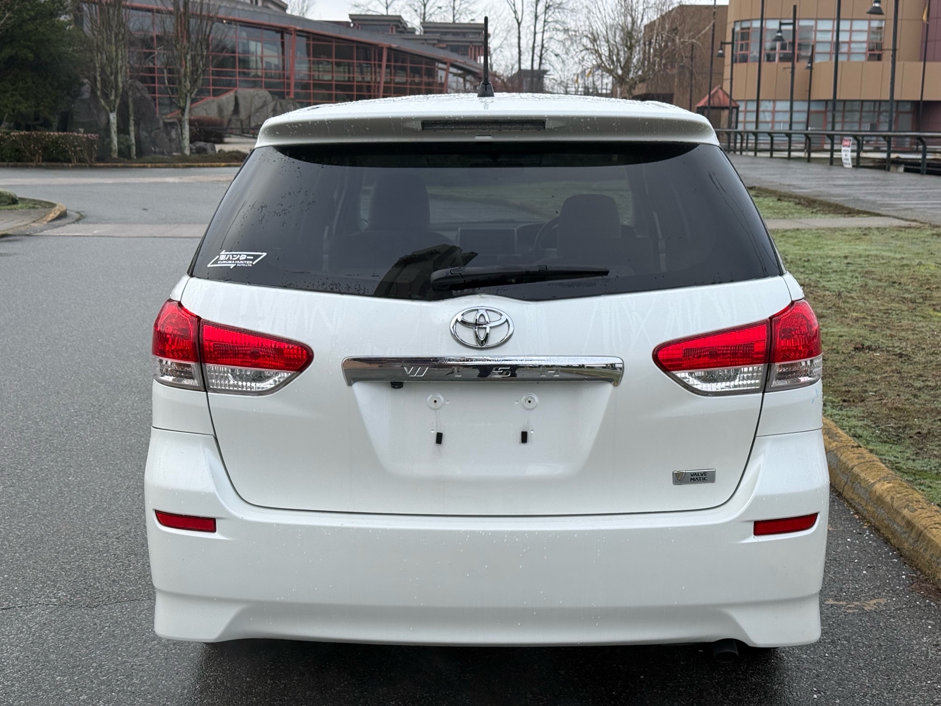 Vehicle photo 5