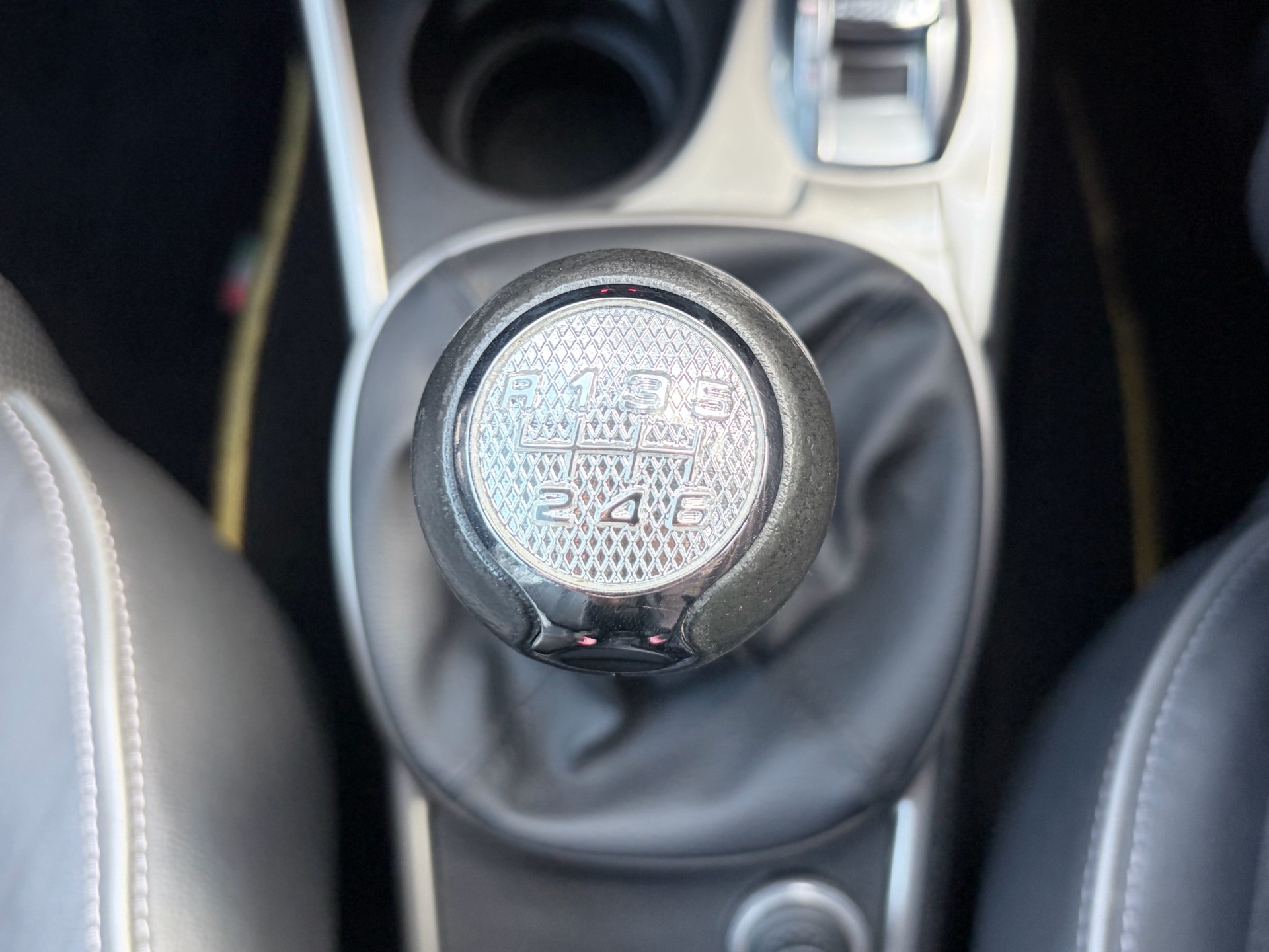 Vehicle photo 15