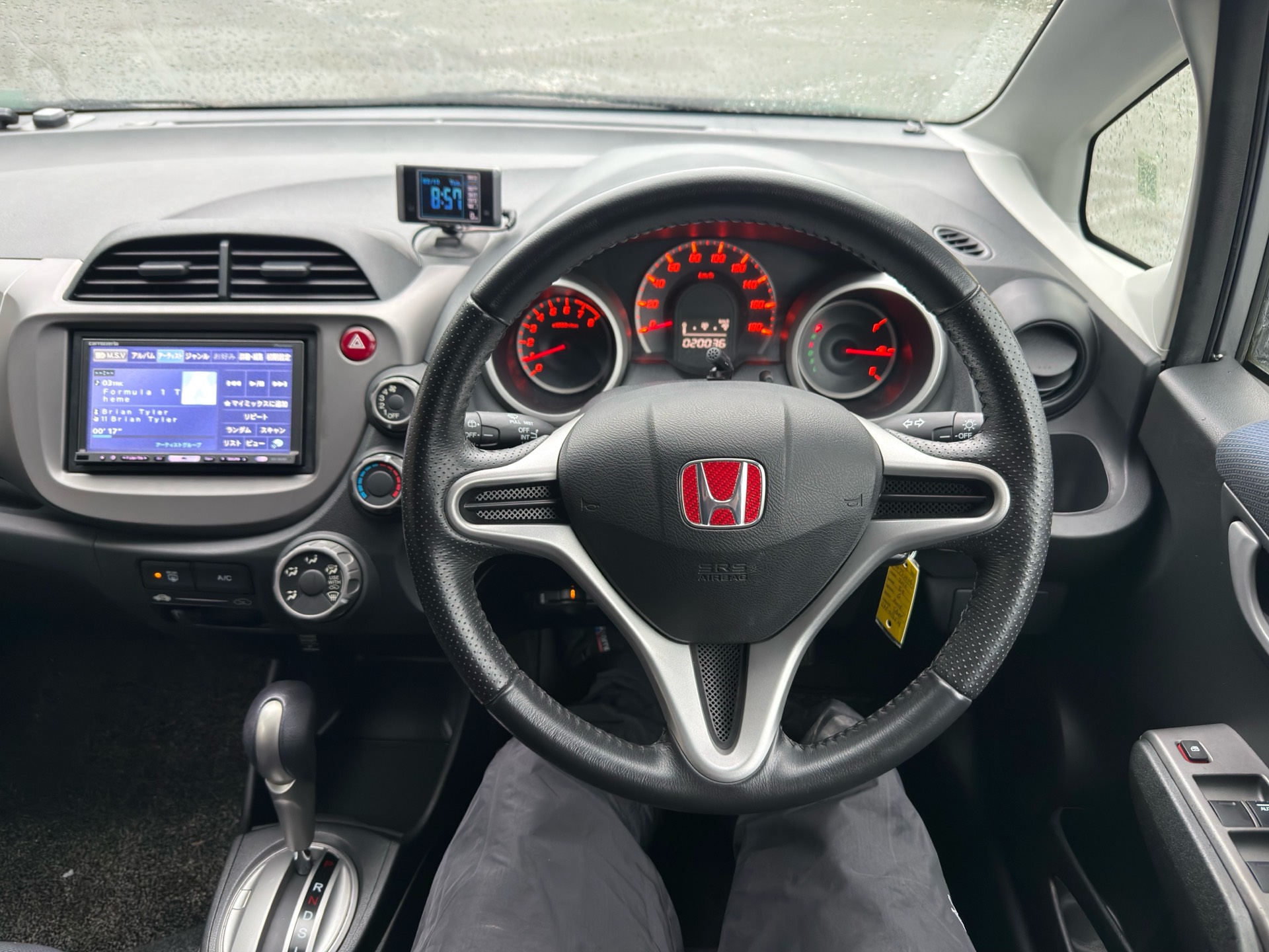 Vehicle photo 6