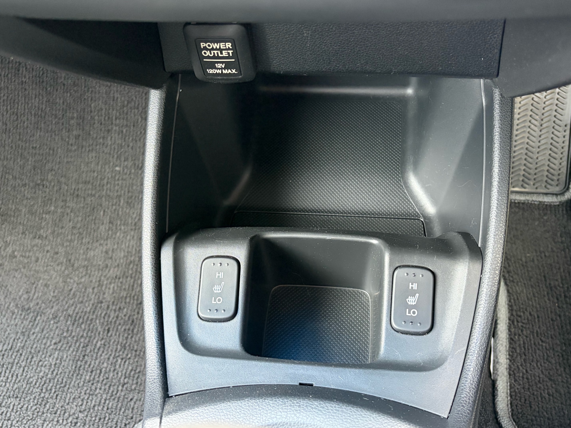 Vehicle photo 12