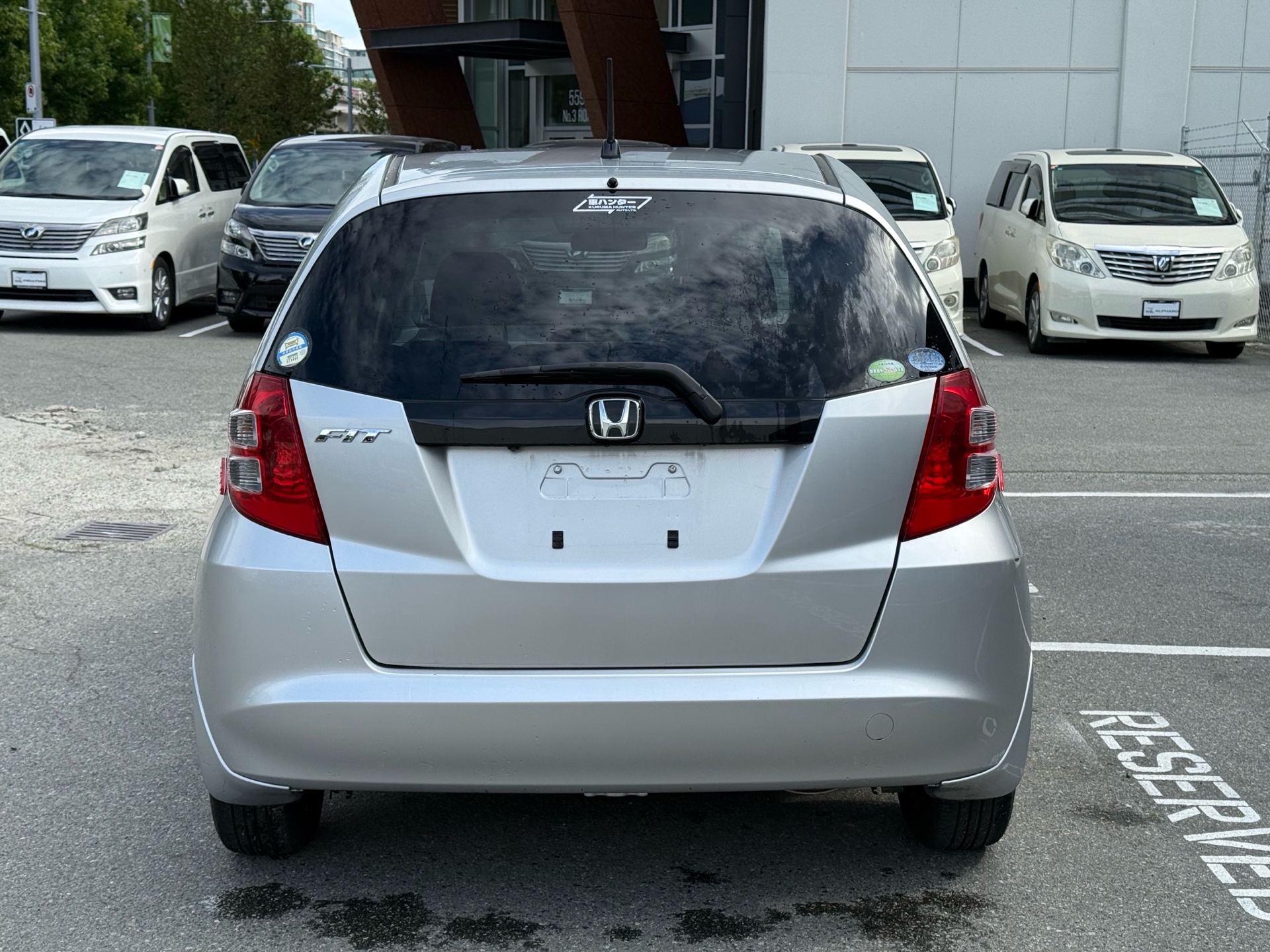 Vehicle photo 5
