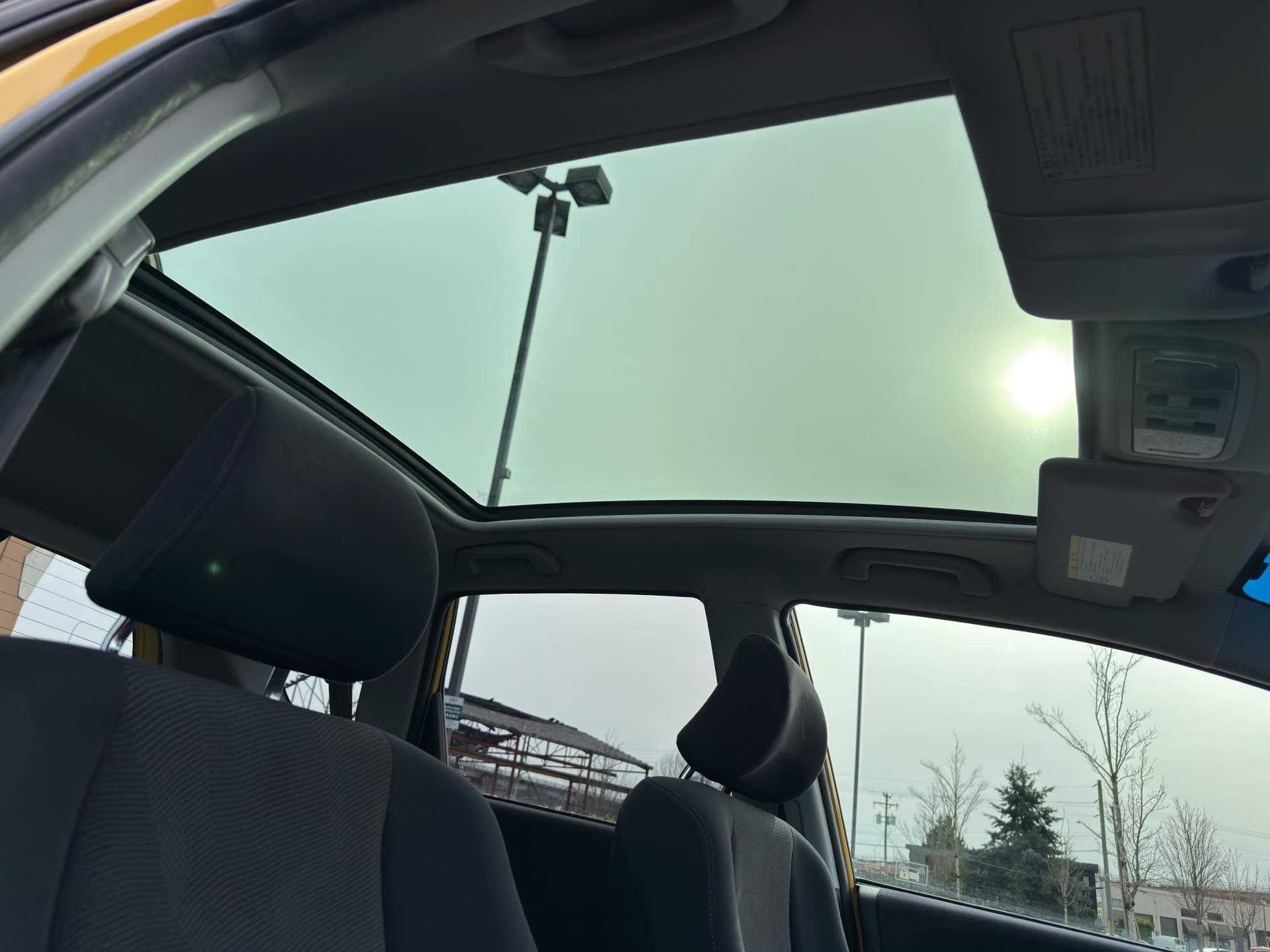 Vehicle photo 13