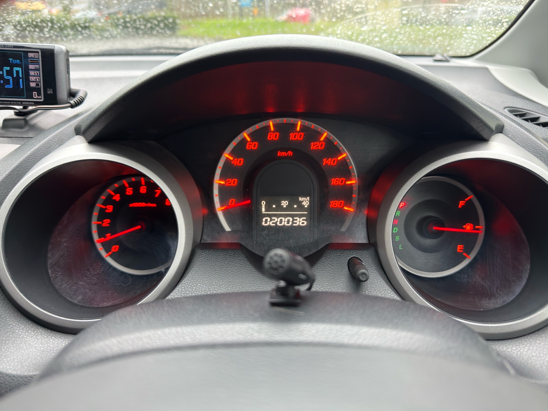 Vehicle photo 7