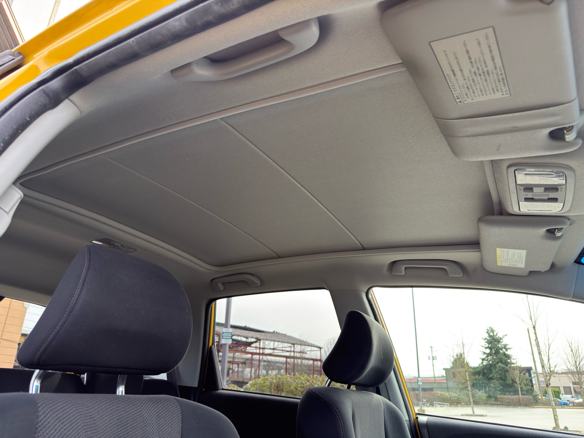 Vehicle photo 12