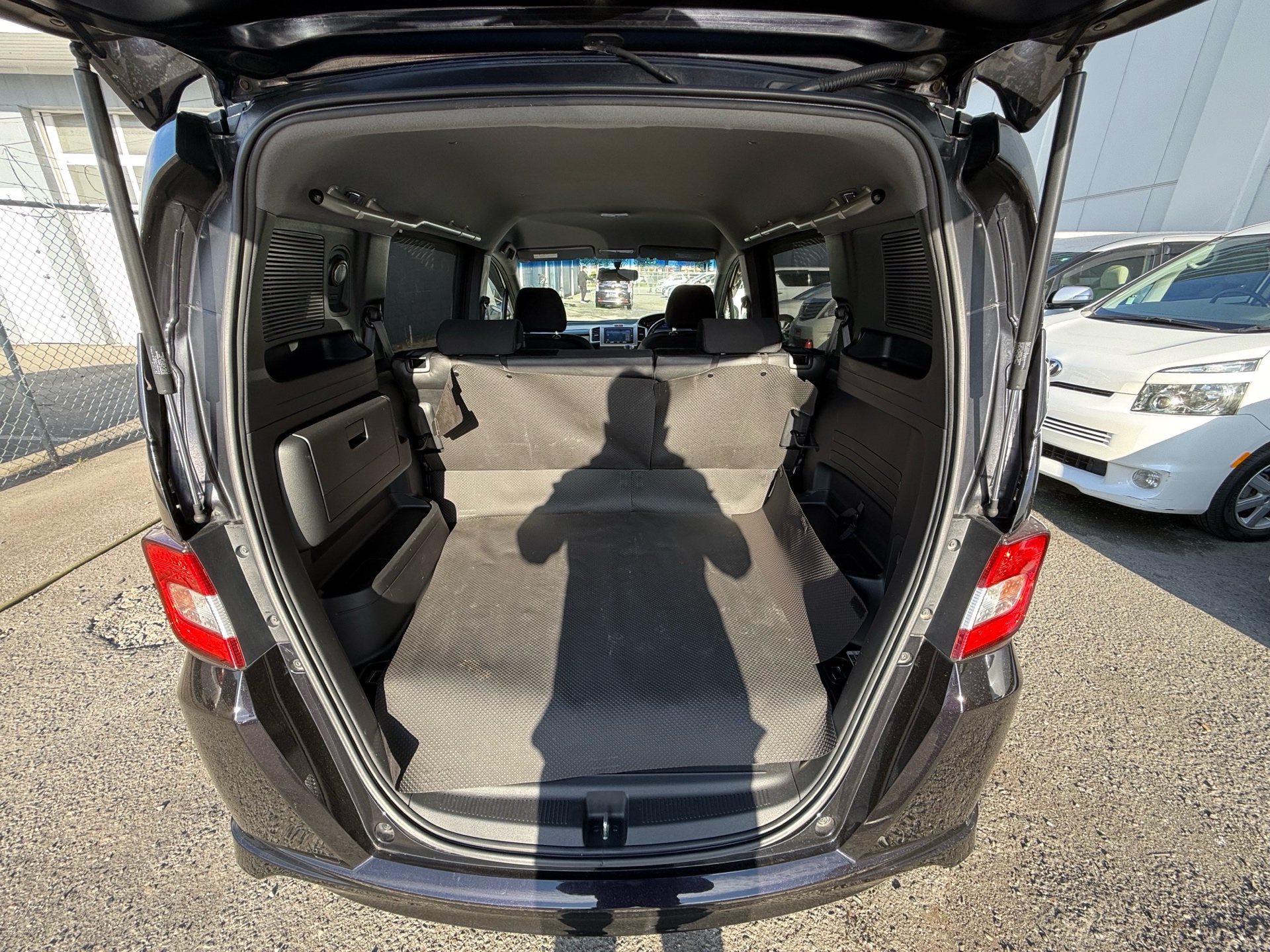 Vehicle photo 5