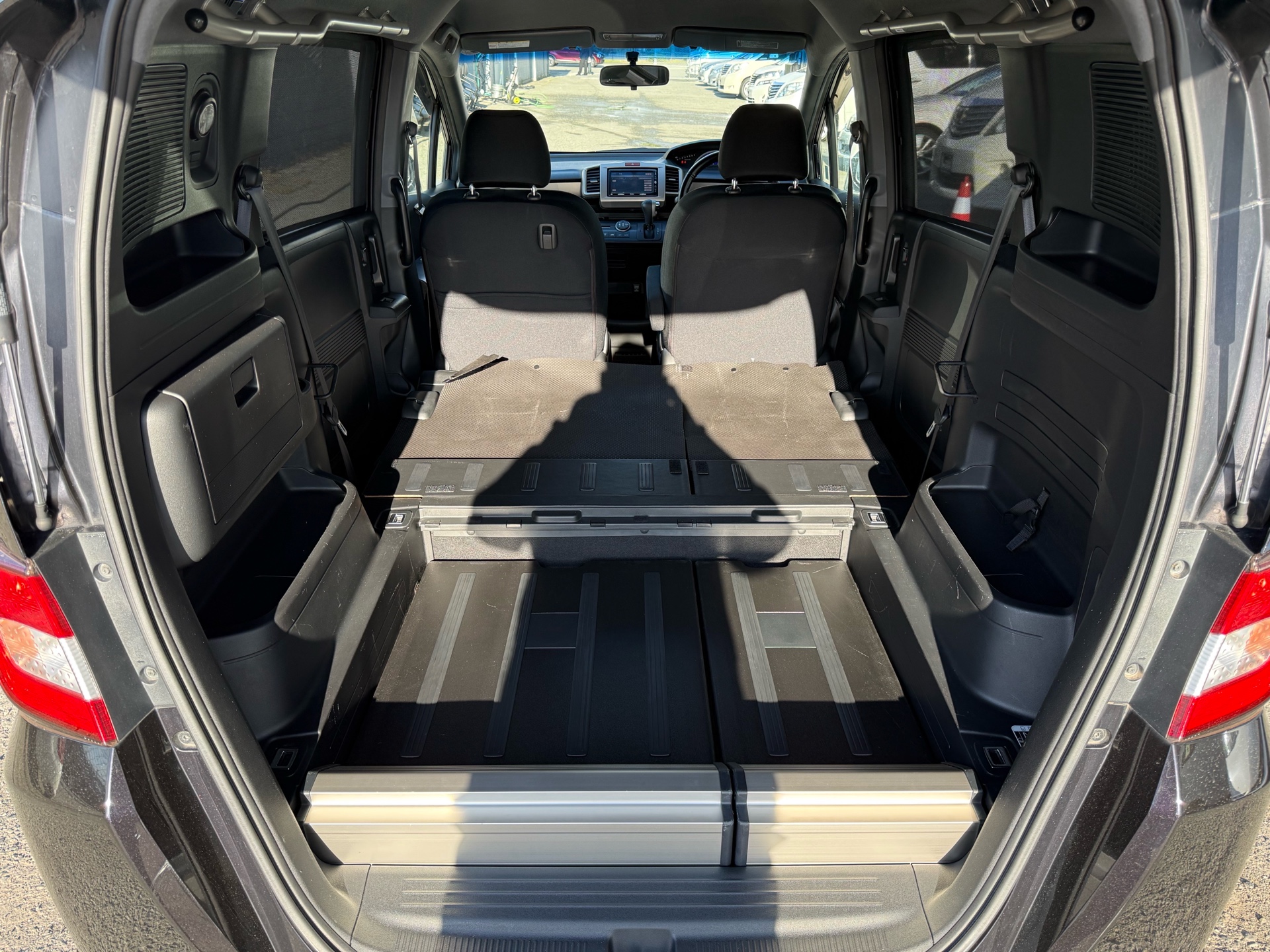 Vehicle photo 7