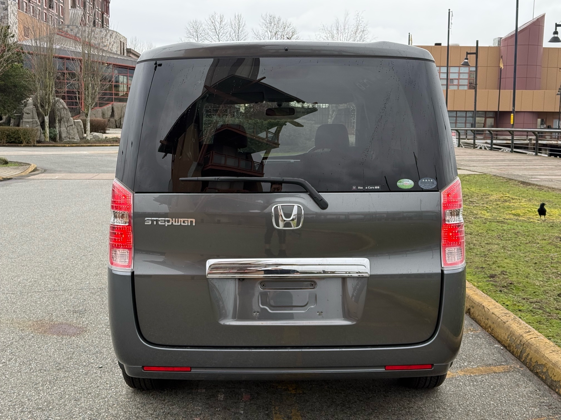 Vehicle photo 5