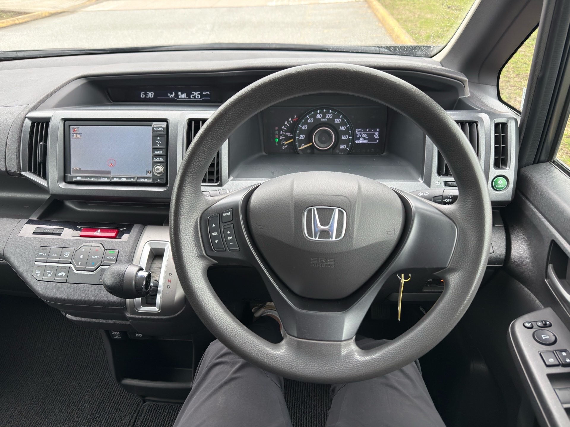 Vehicle photo 6