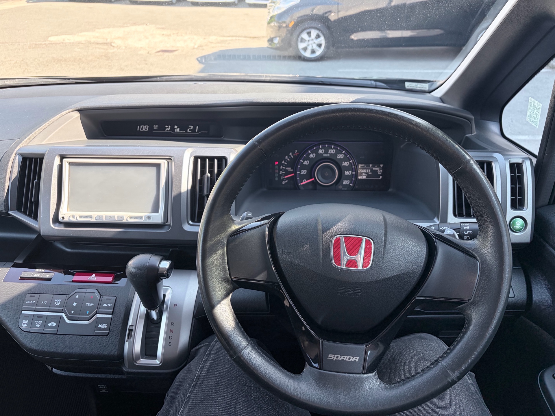 Vehicle photo 7