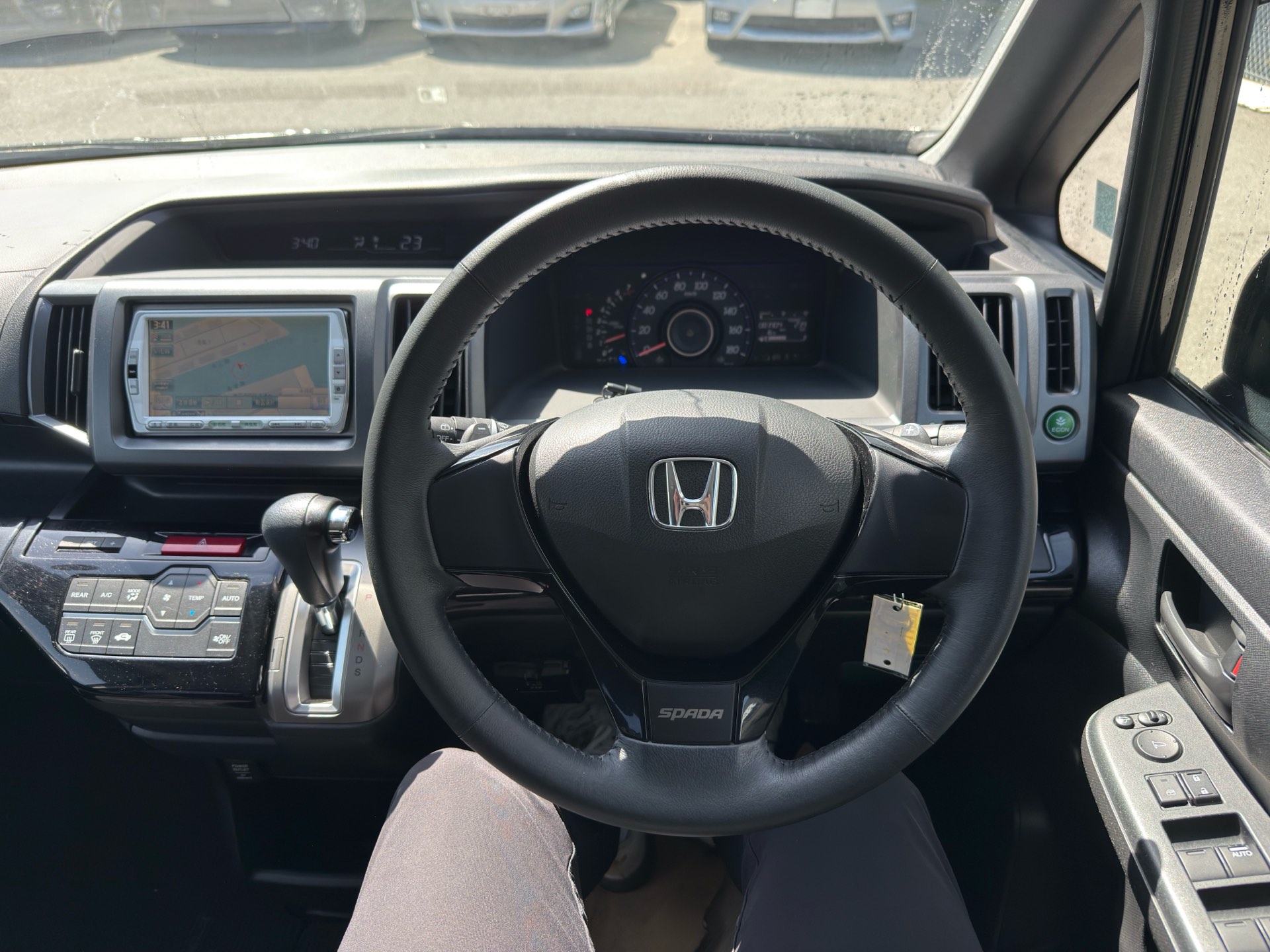 Vehicle photo 6