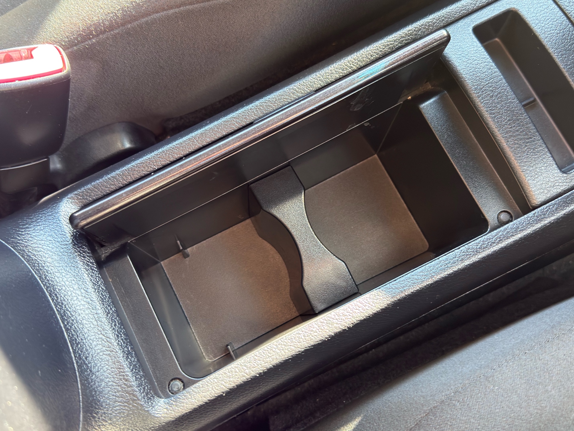 Vehicle photo 13