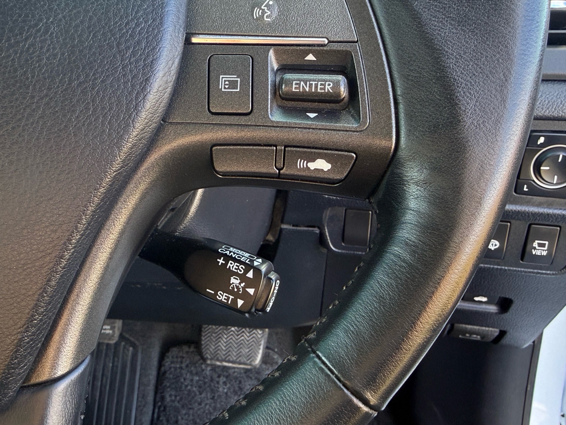 Vehicle photo 16
