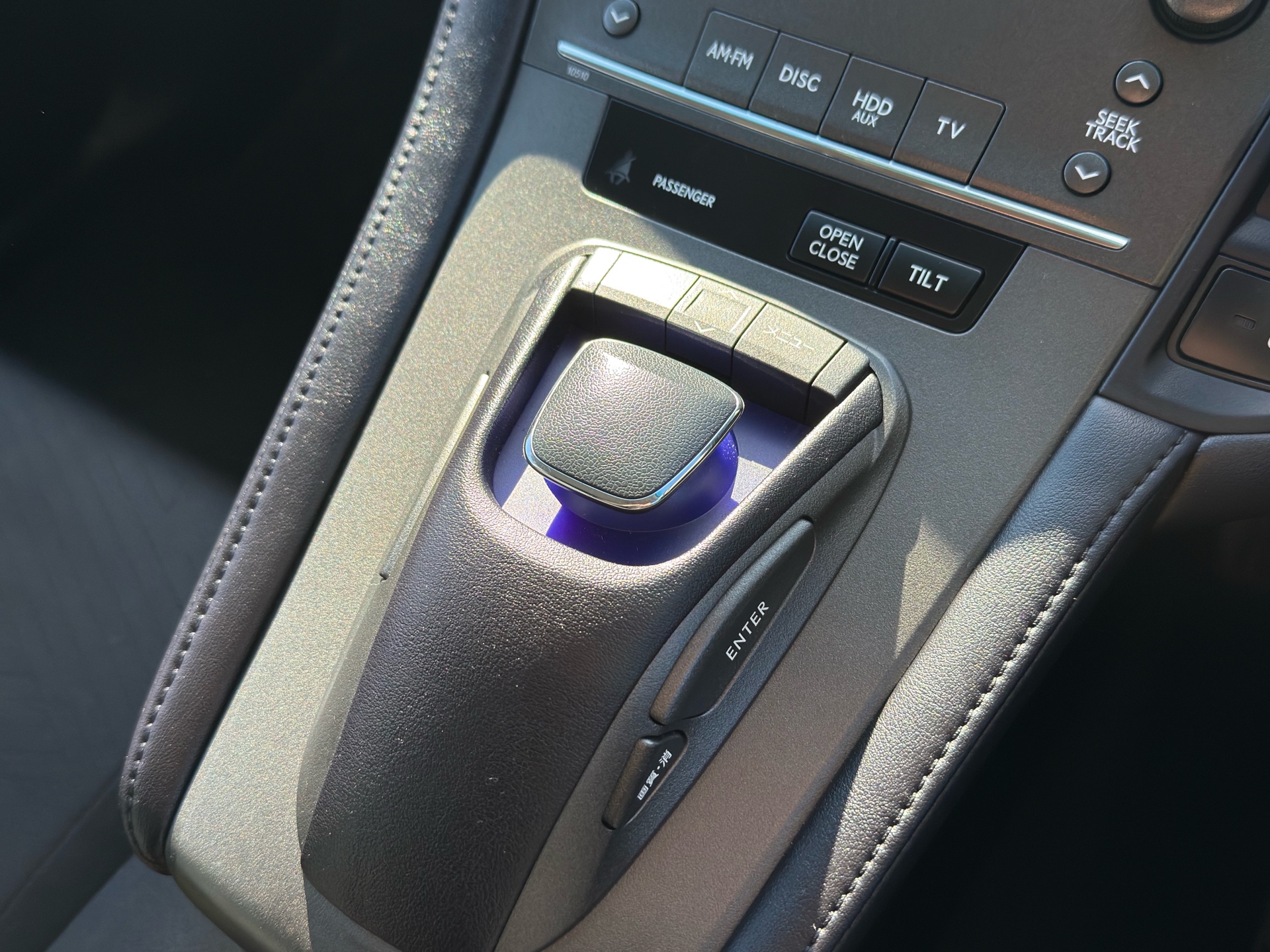 Vehicle photo 11