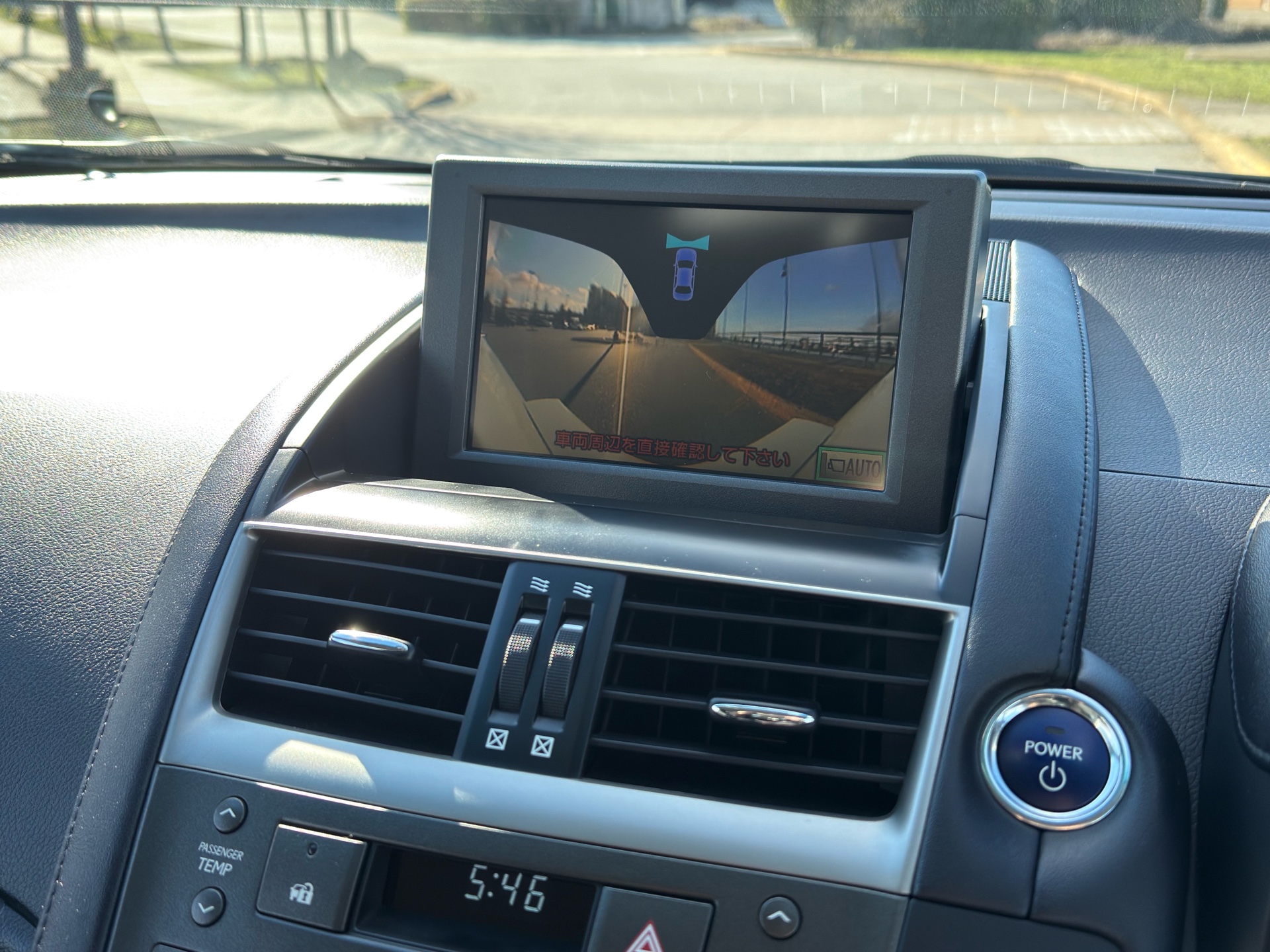 Vehicle photo 9
