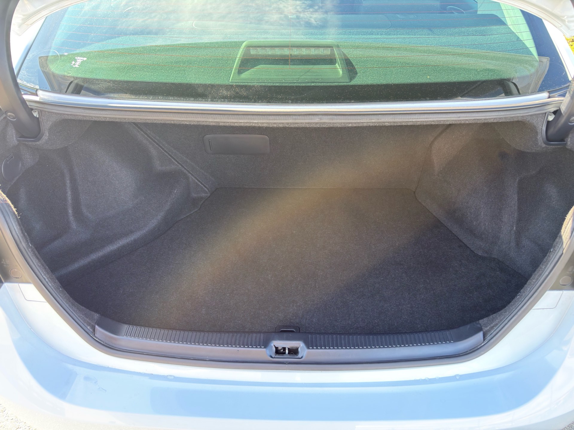 Vehicle photo 20