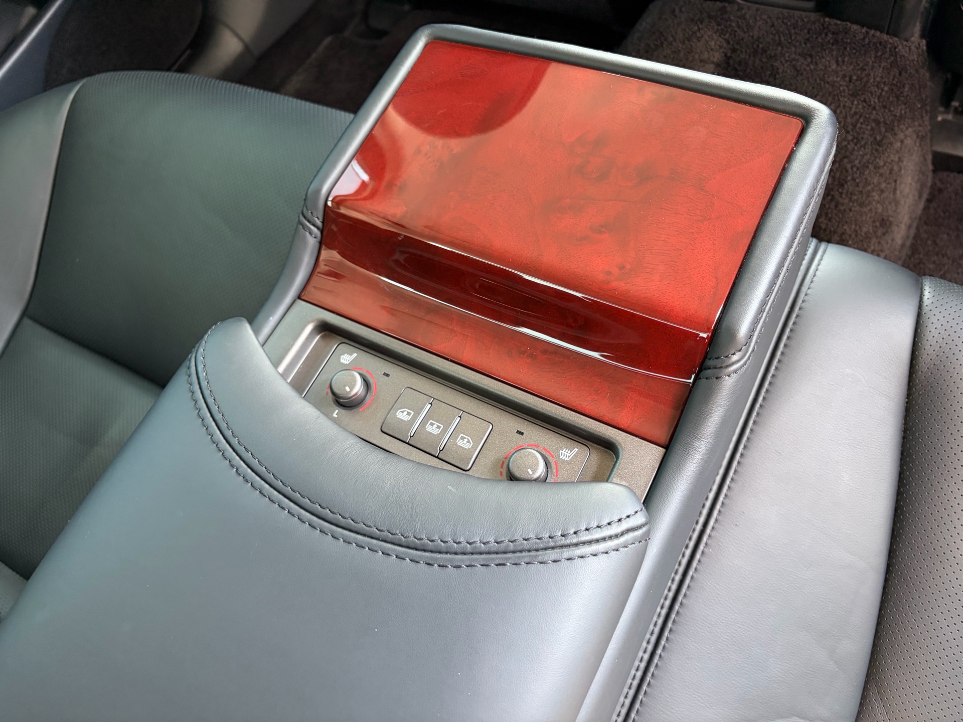 Vehicle photo 18