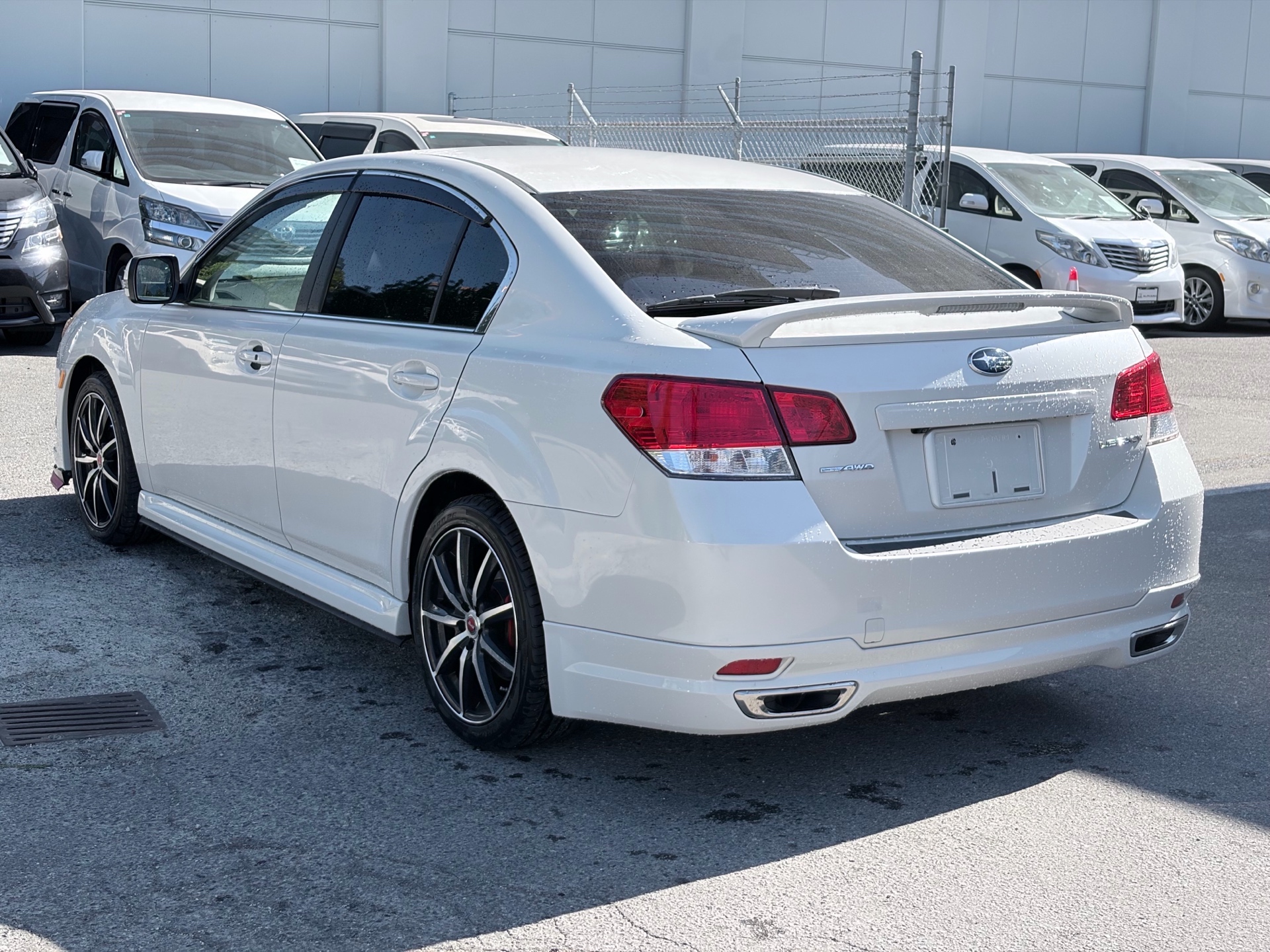 Vehicle photo 5