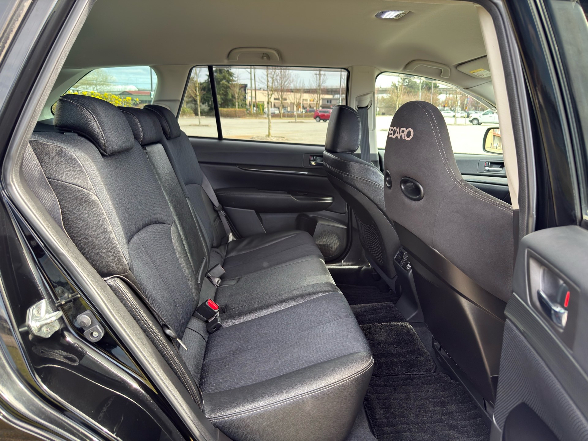 Vehicle photo 13