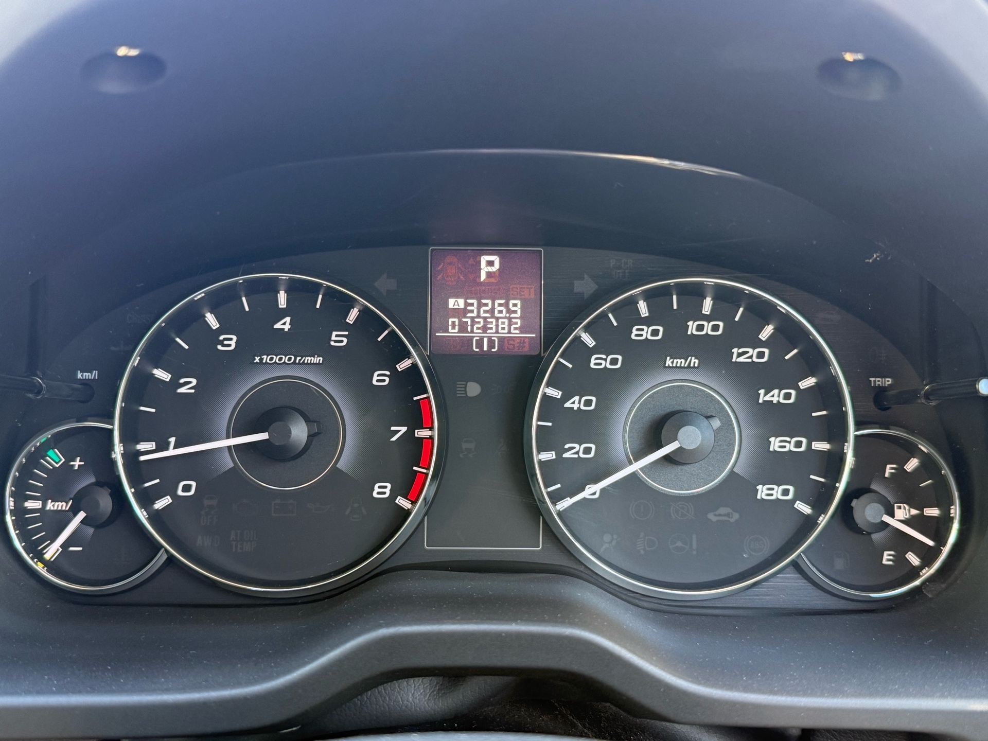 Vehicle photo 9