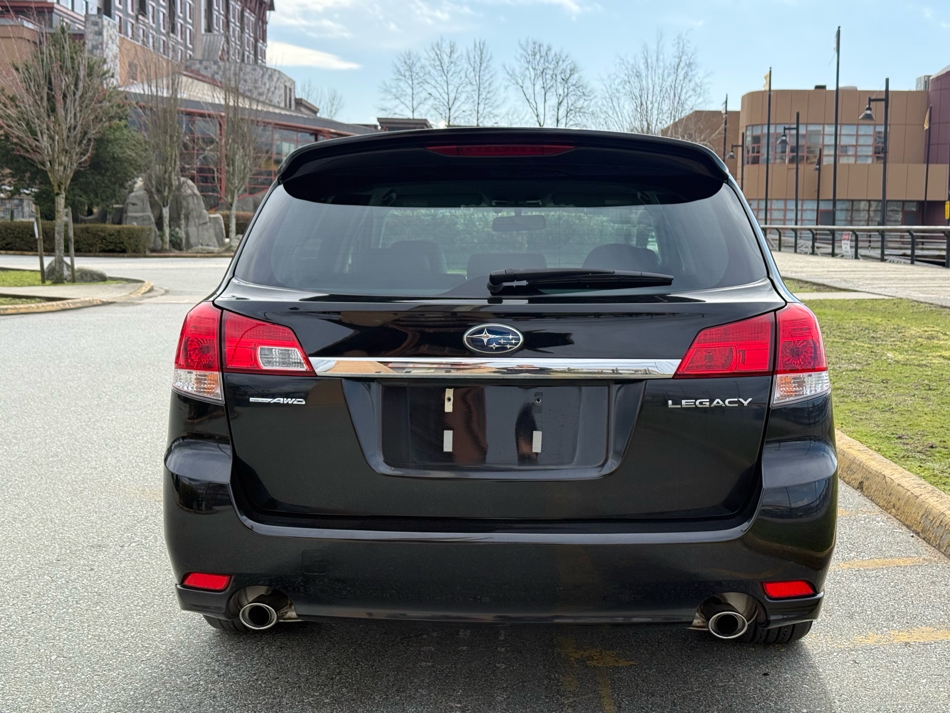 Vehicle photo 5