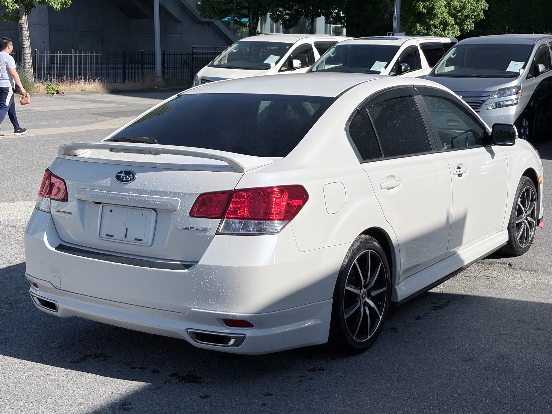 Vehicle photo 7