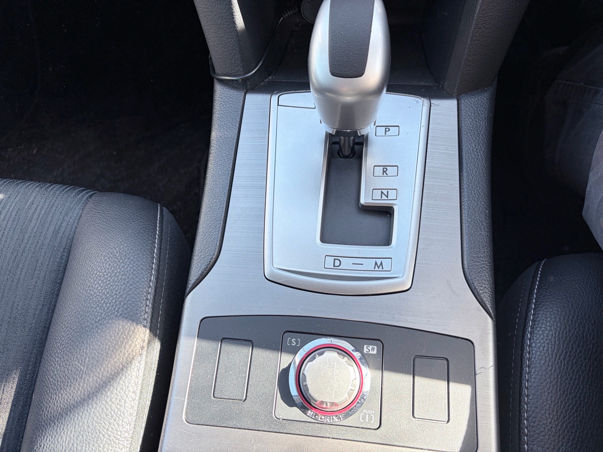 Vehicle photo 11