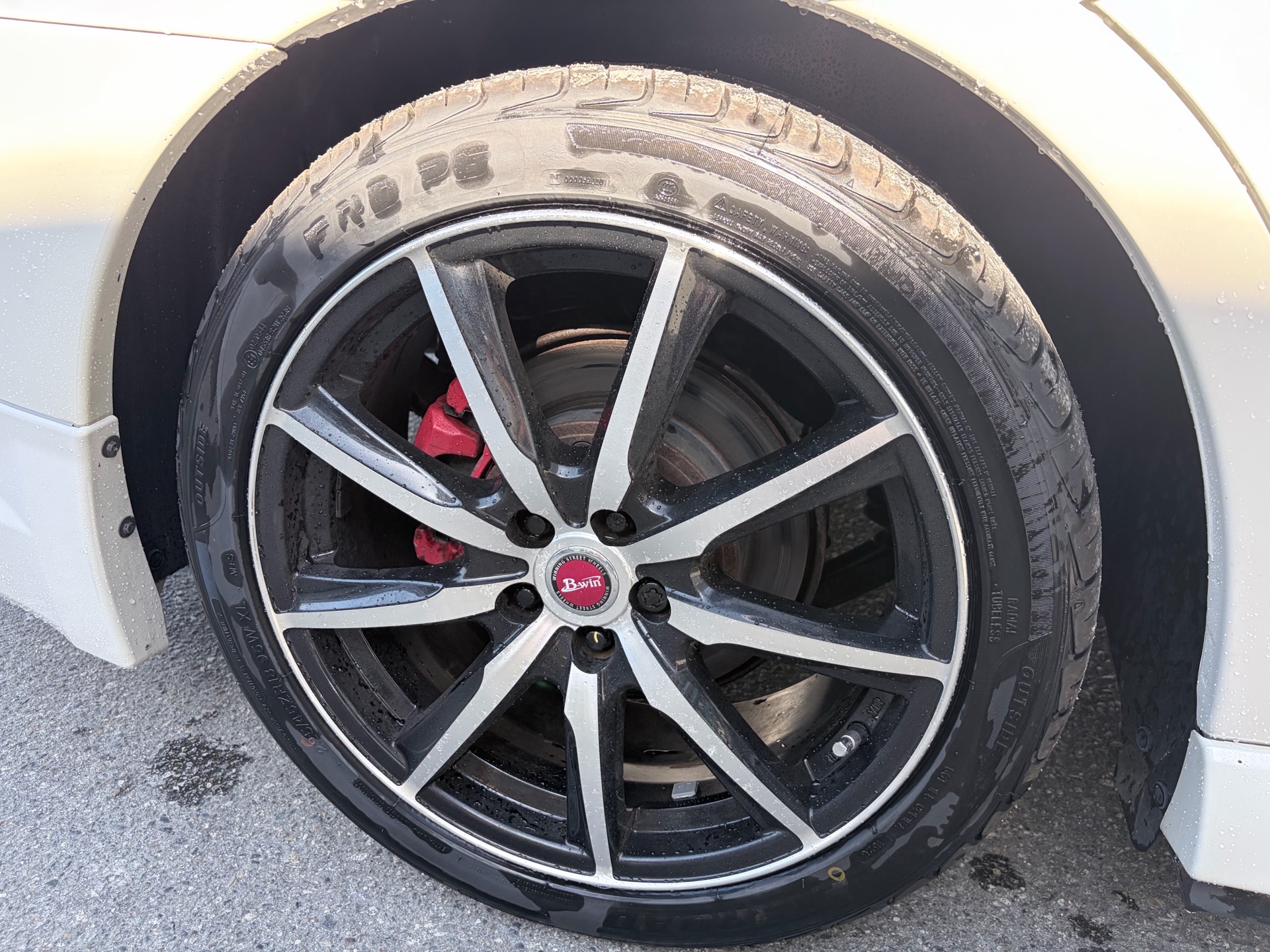 Vehicle photo 16